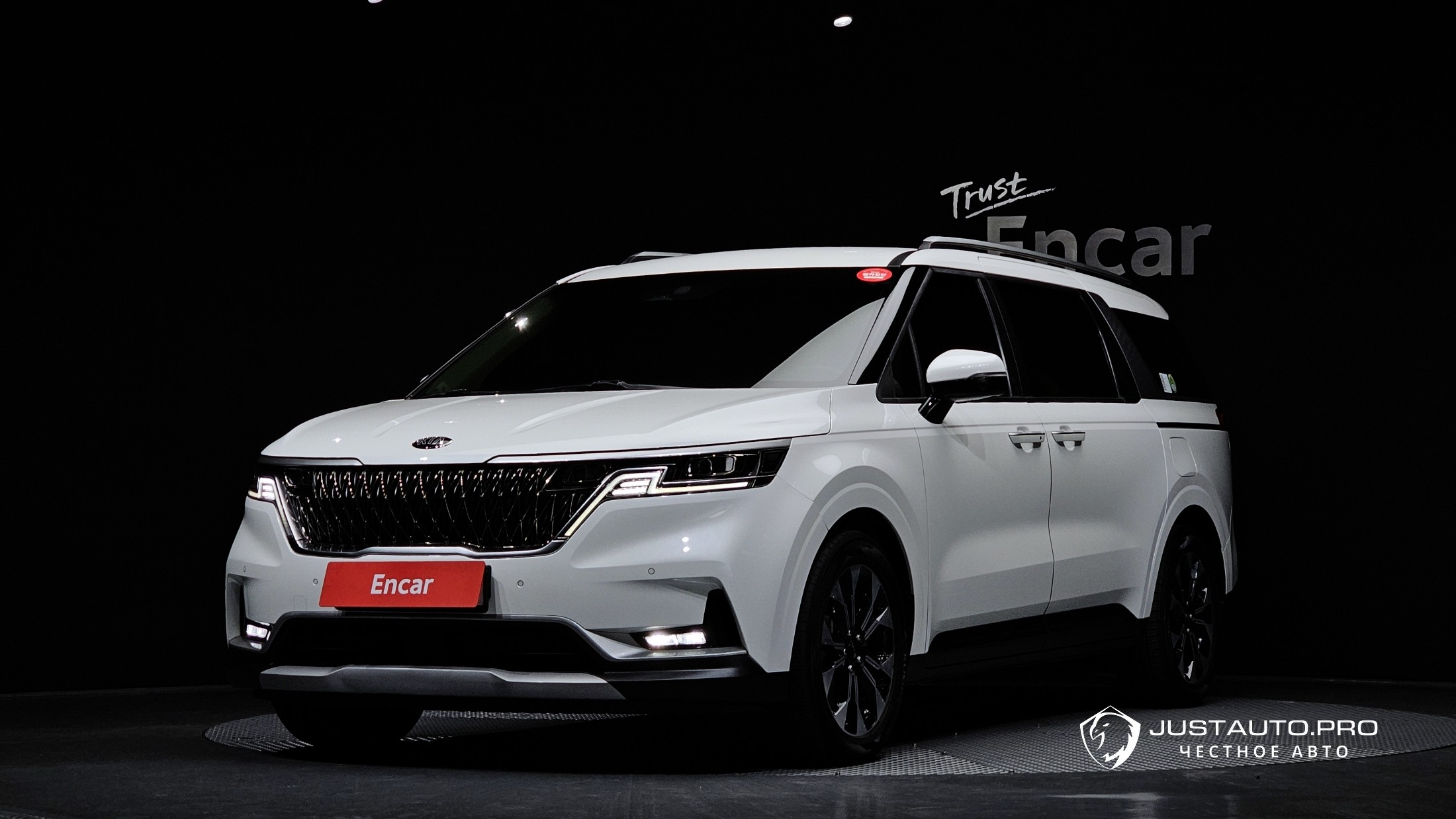 Автомобиль Kia Canival