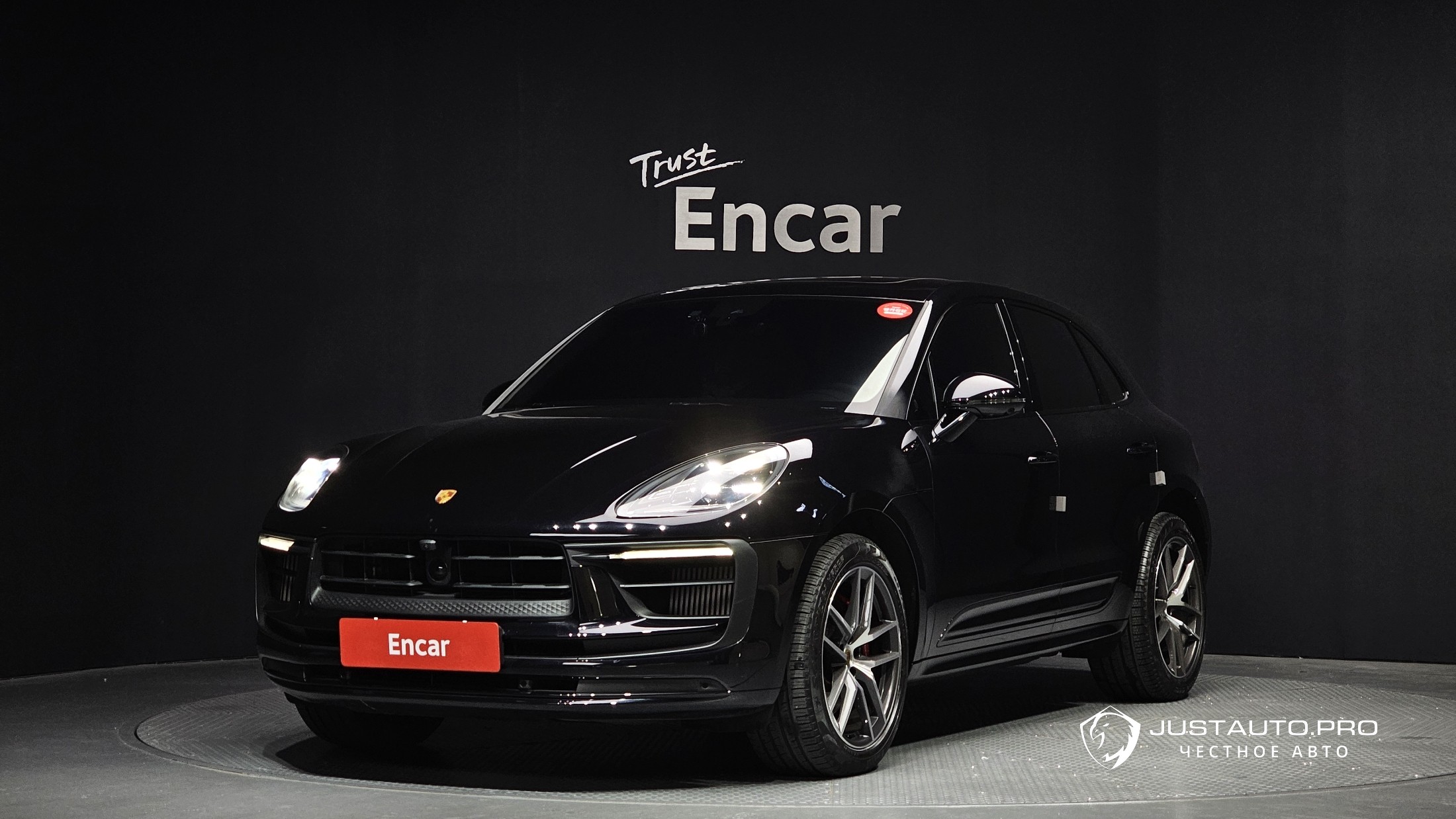 Автомобиль Porsche Macan