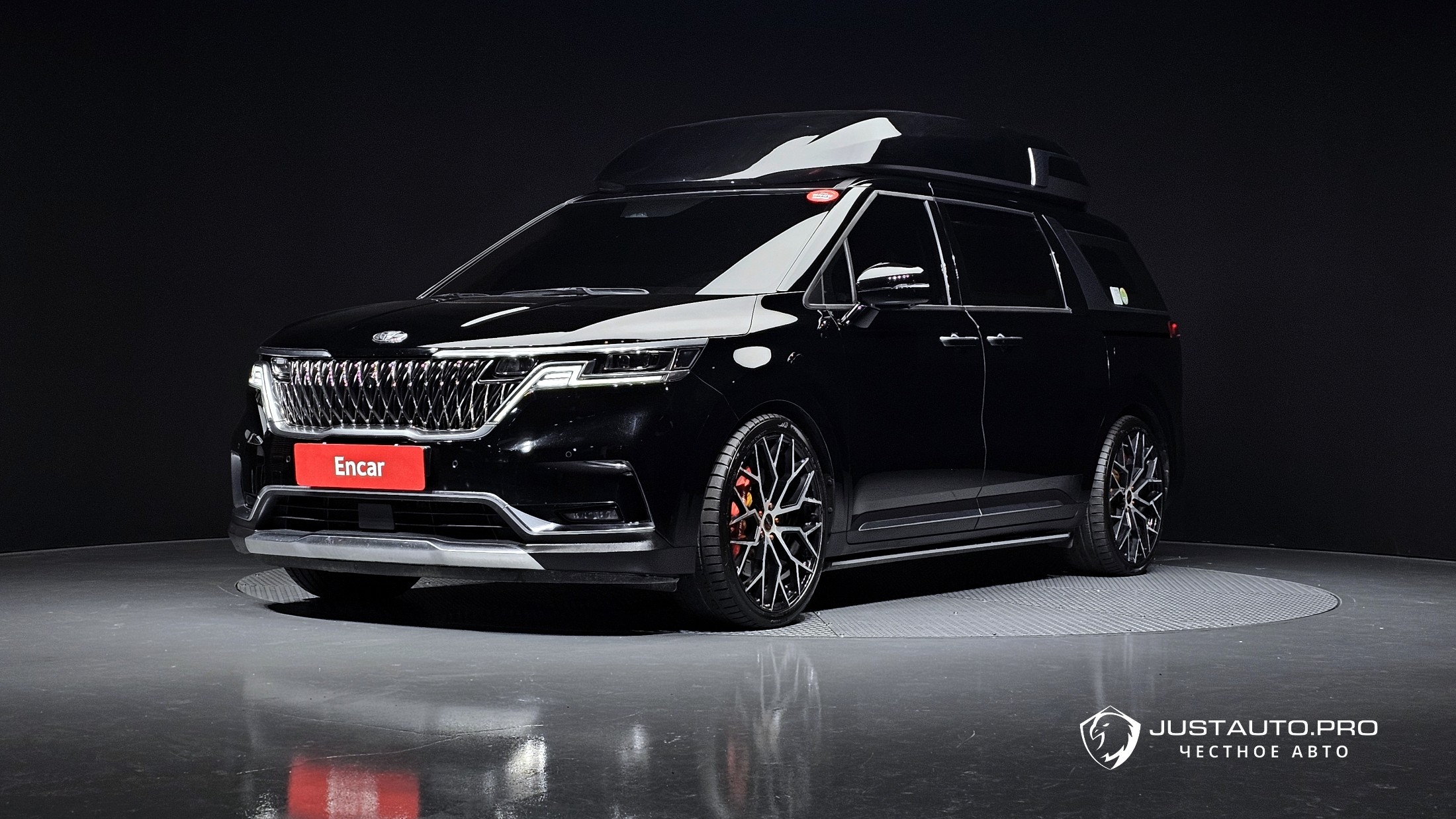 Автомобиль Kia Canival