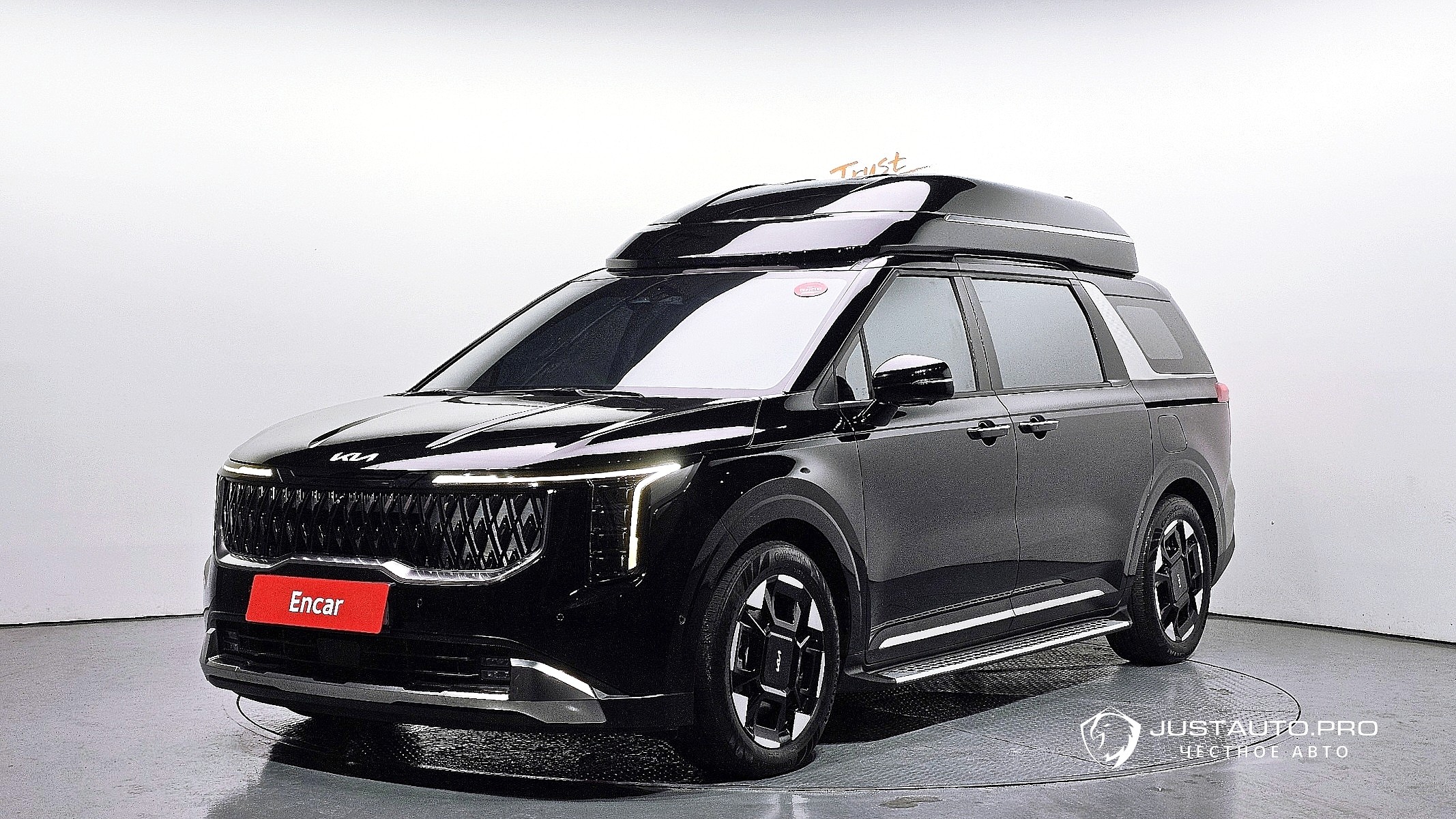 Автомобиль Kia Canival