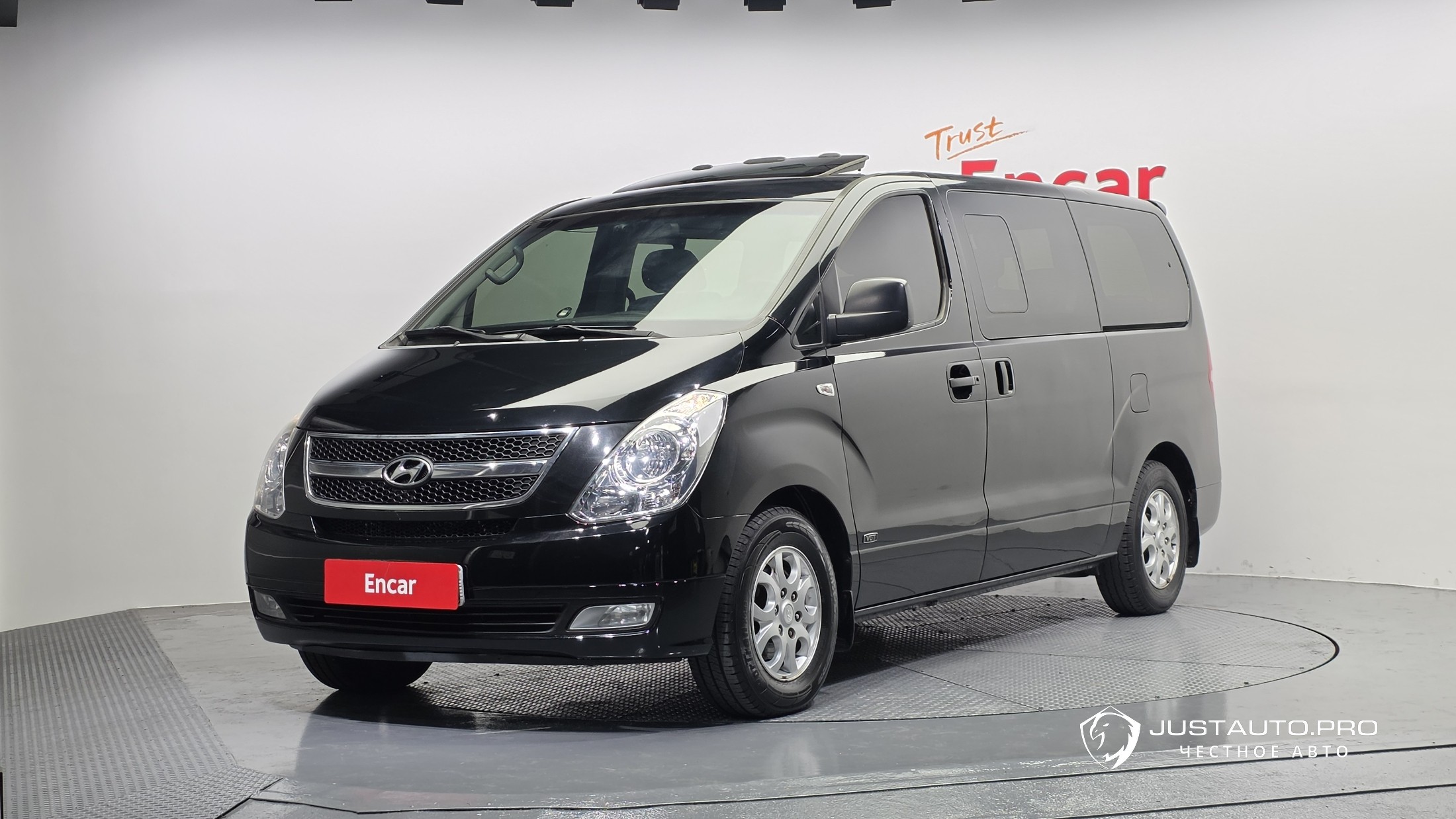 Автомобиль Hyundai Starex