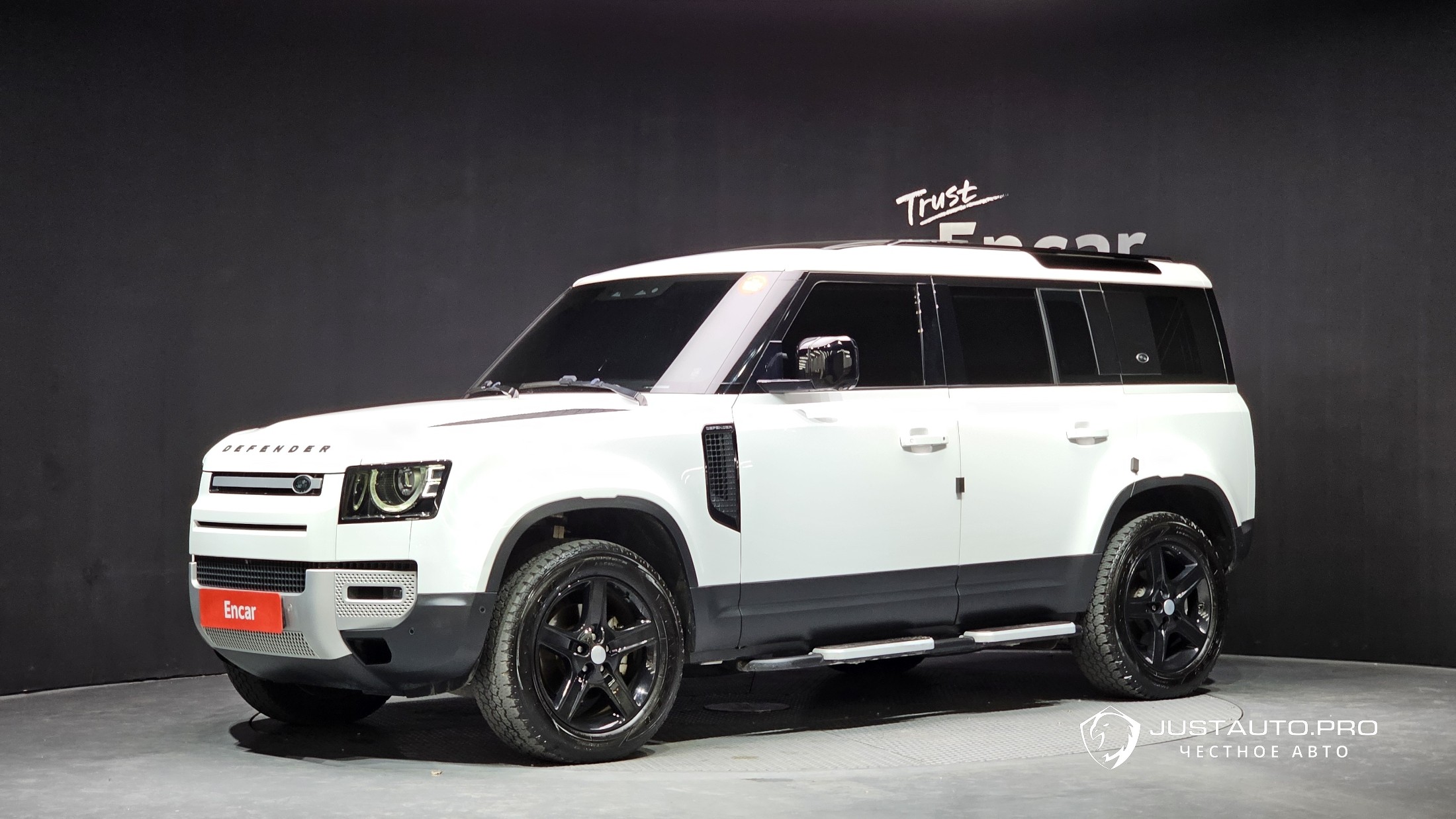 Автомобиль Land Rover Defender