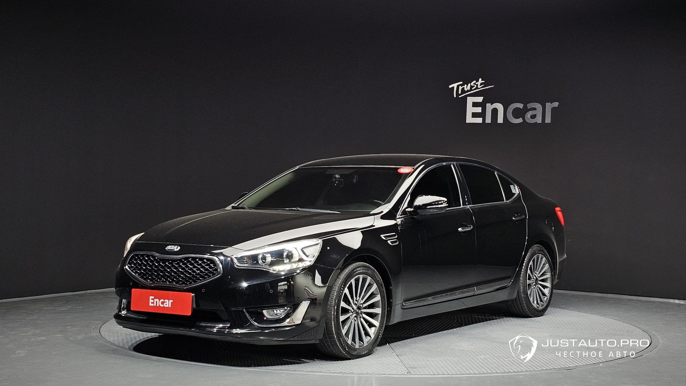 Автомобиль Kia K7