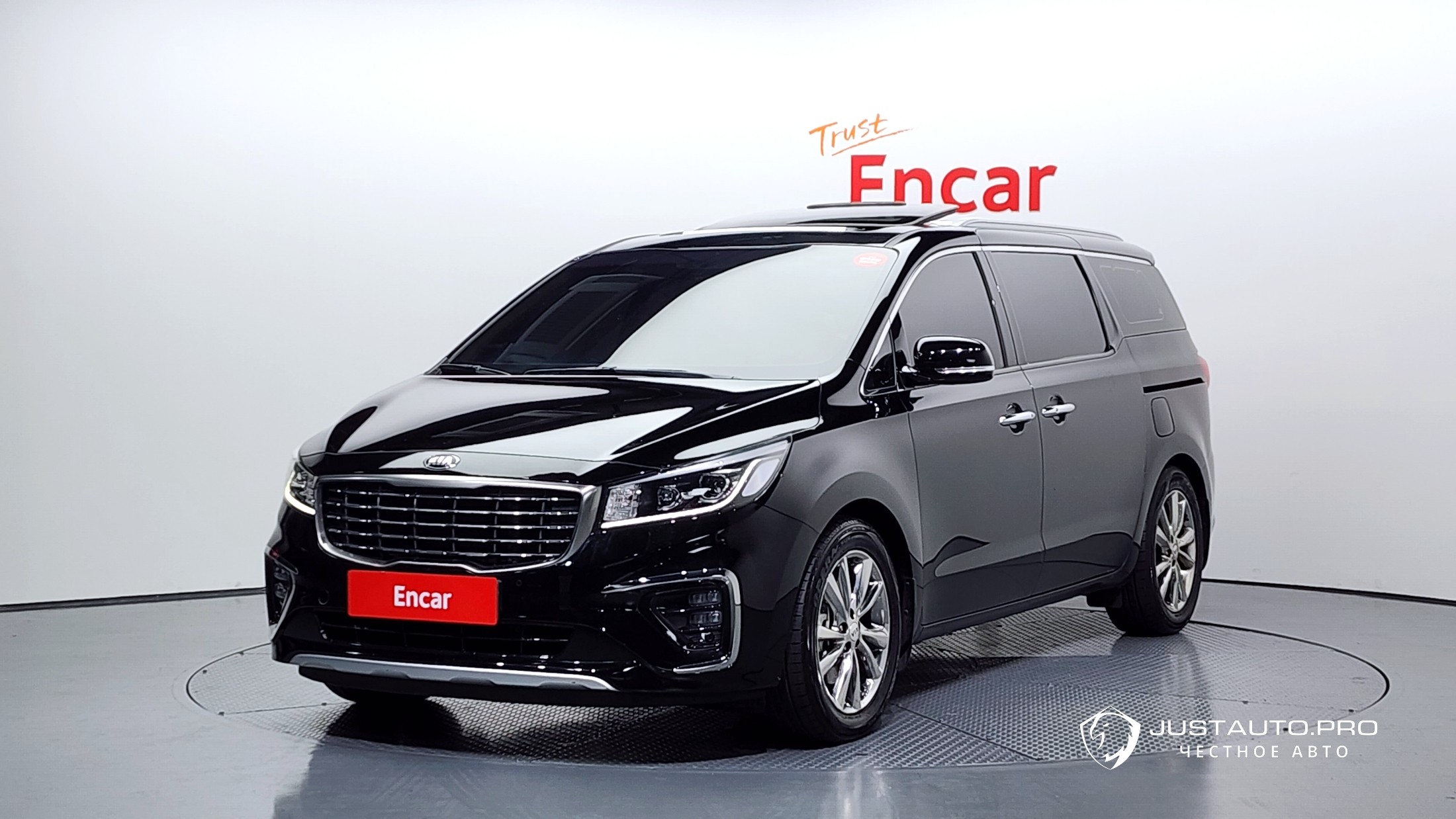 Автомобиль Kia Canival