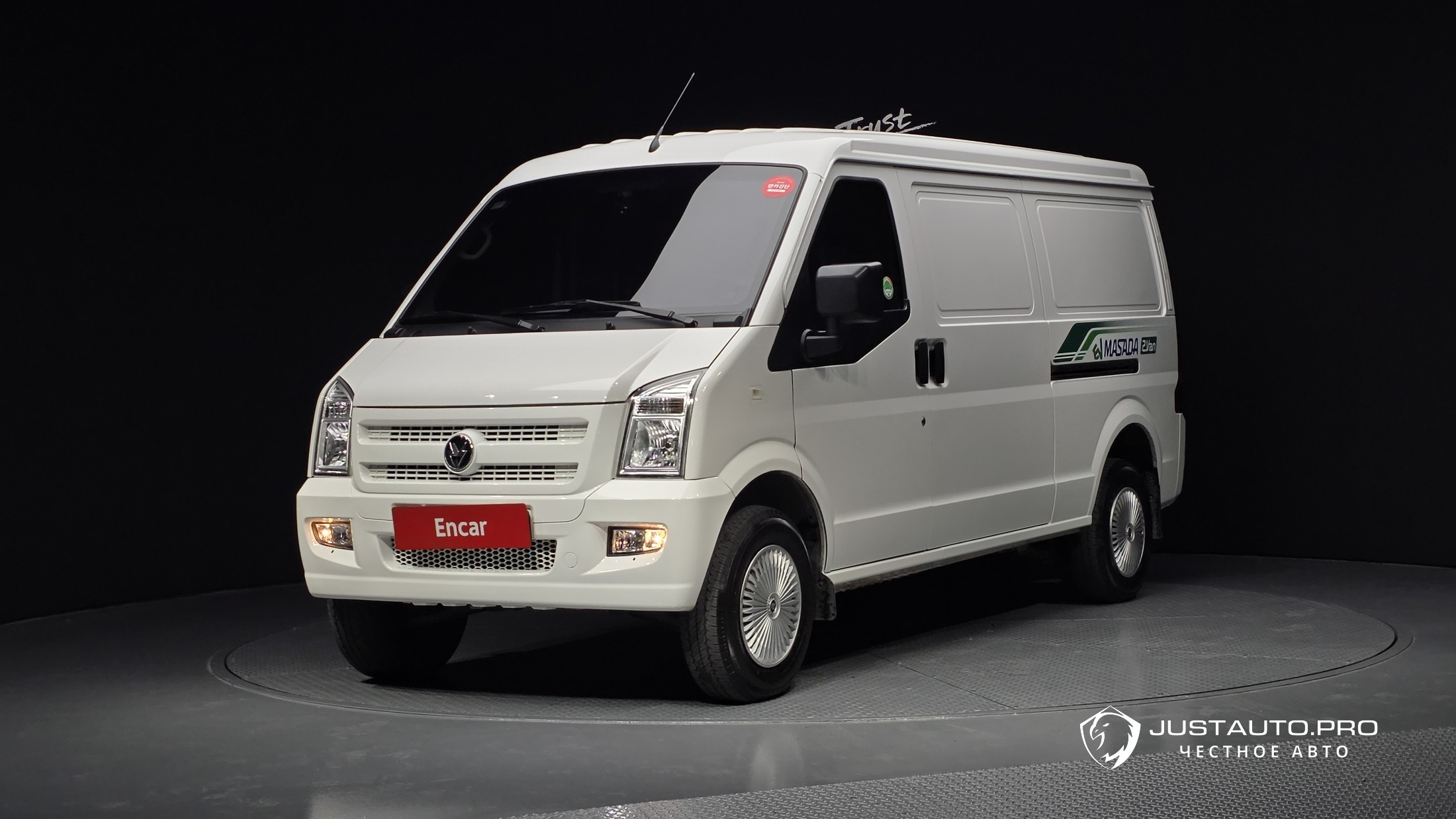 Автомобиль DFSK C35