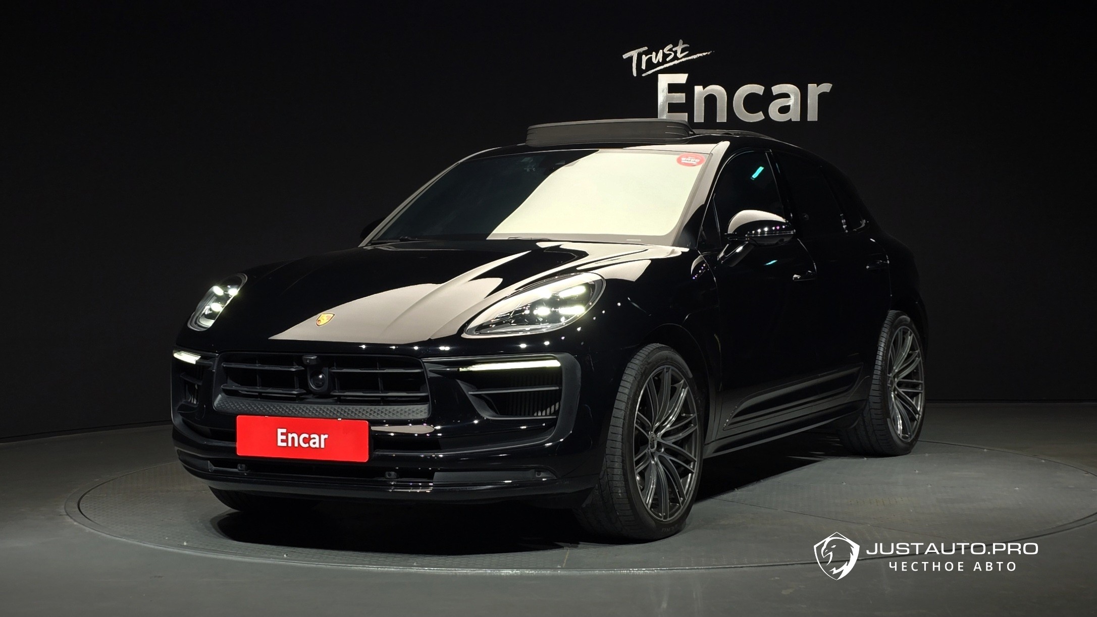 Автомобиль Porsche Macan