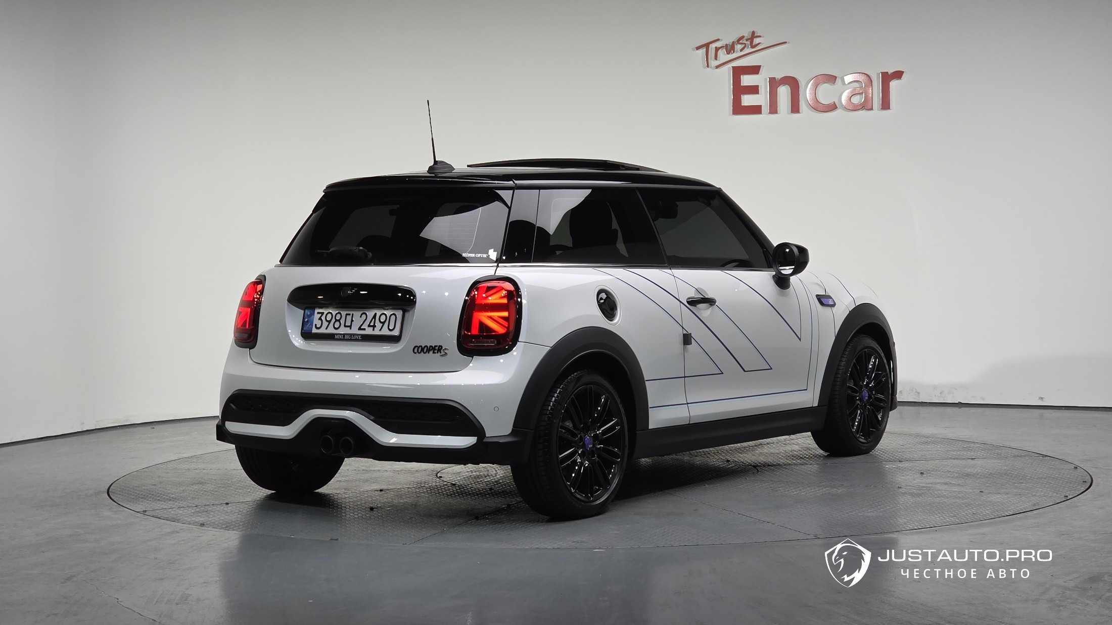 Автомобиль Mini Cooper