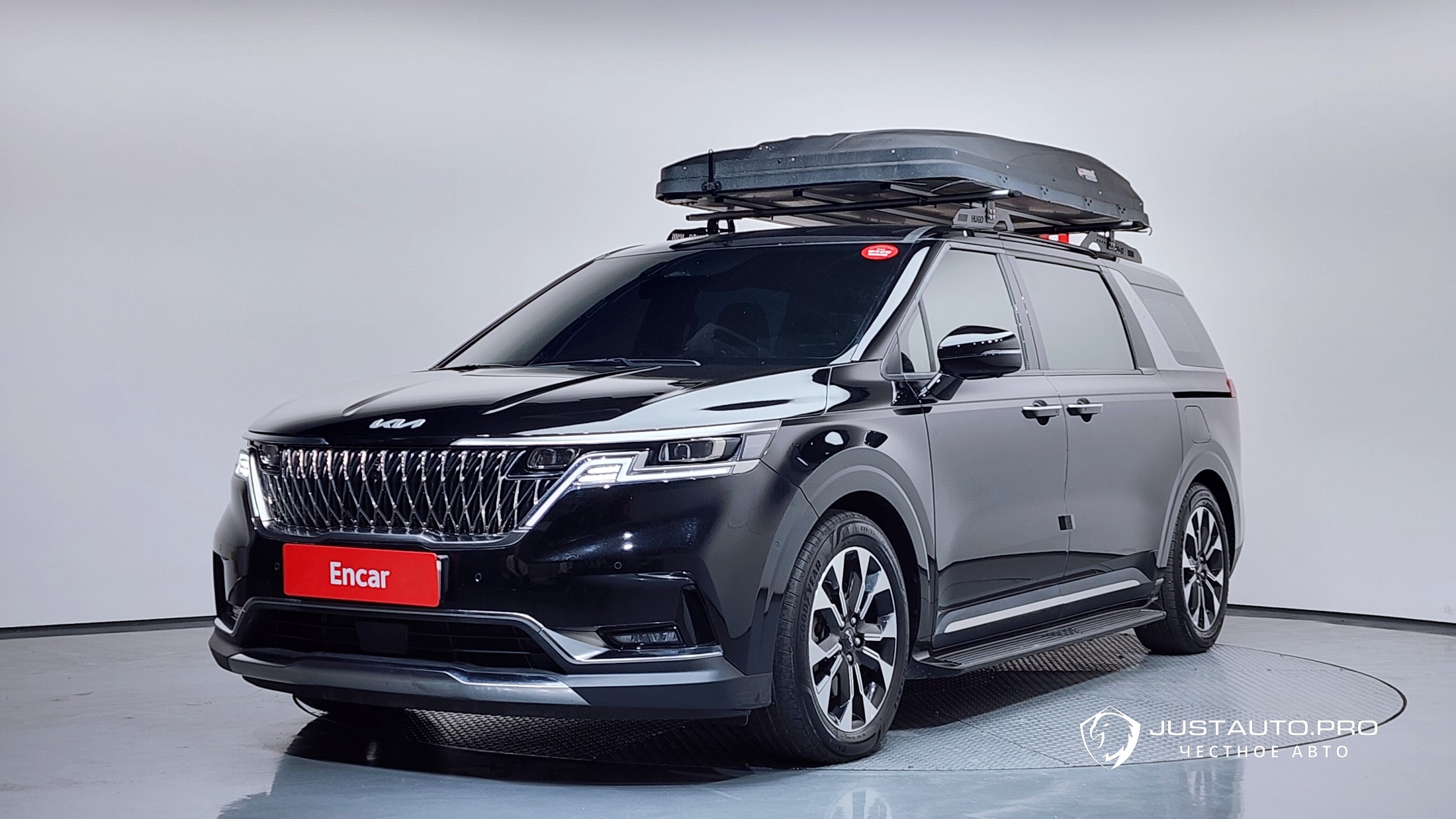 Автомобиль Kia Canival