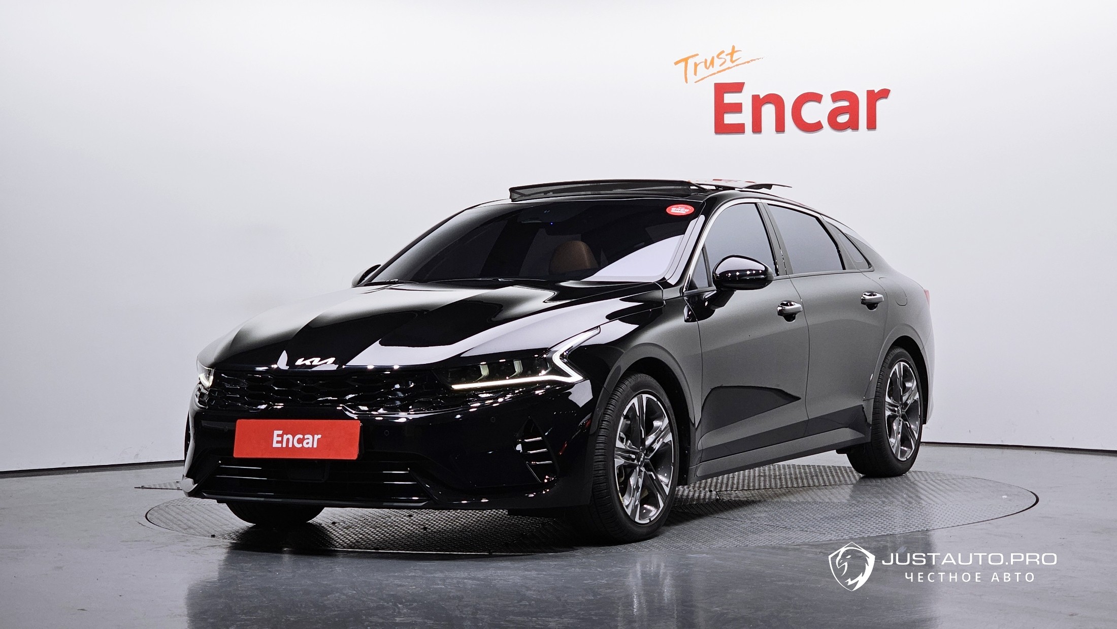 Автомобиль Kia K5