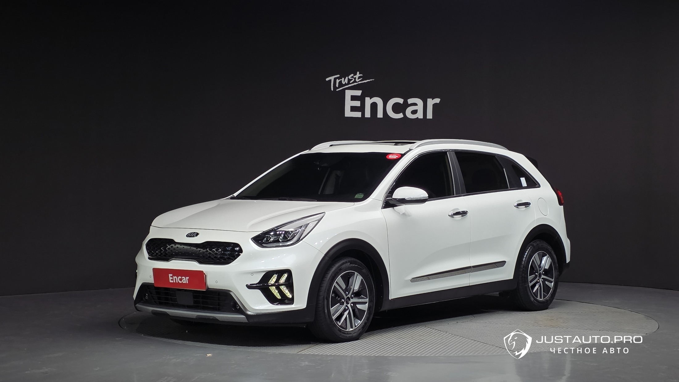 Автомобиль Kia Niro