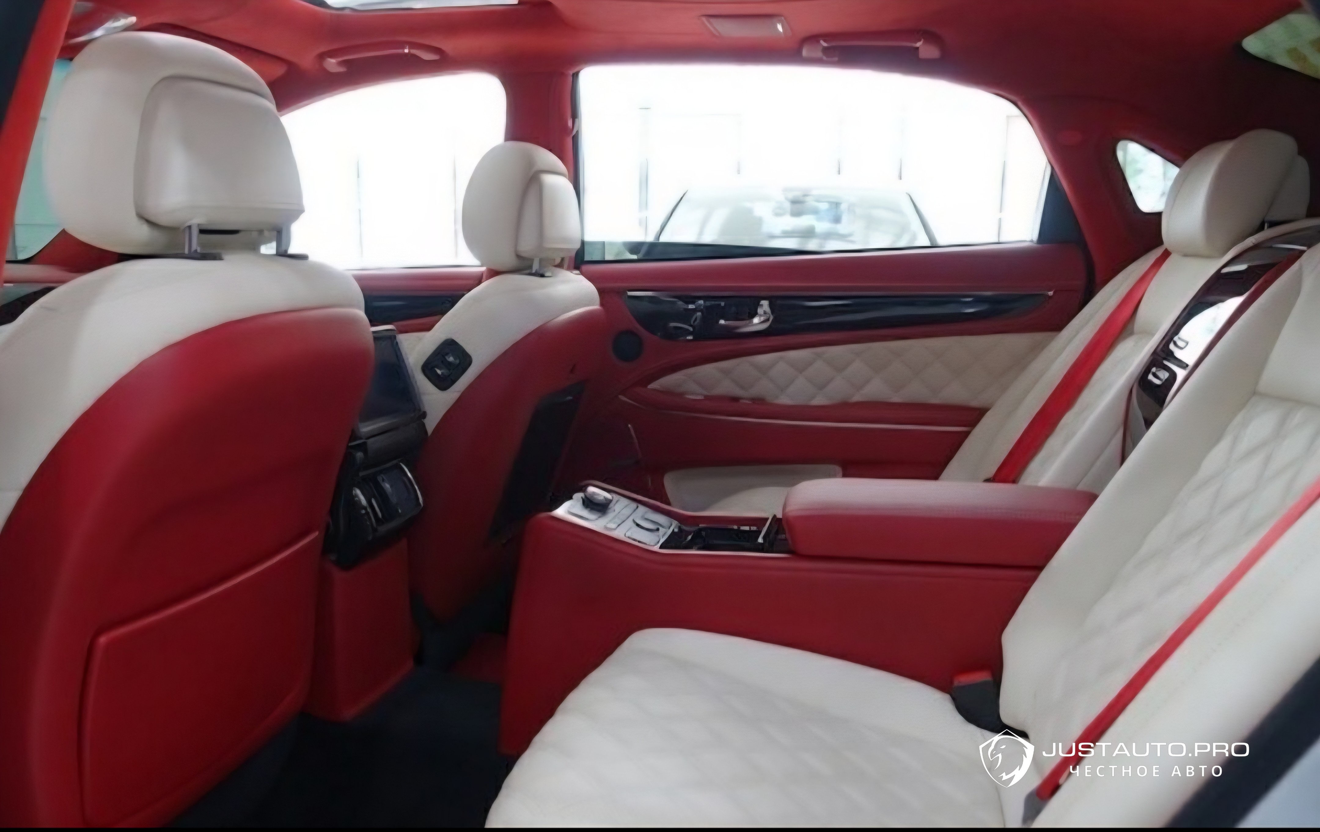 Автомобиль Hyundai Equus