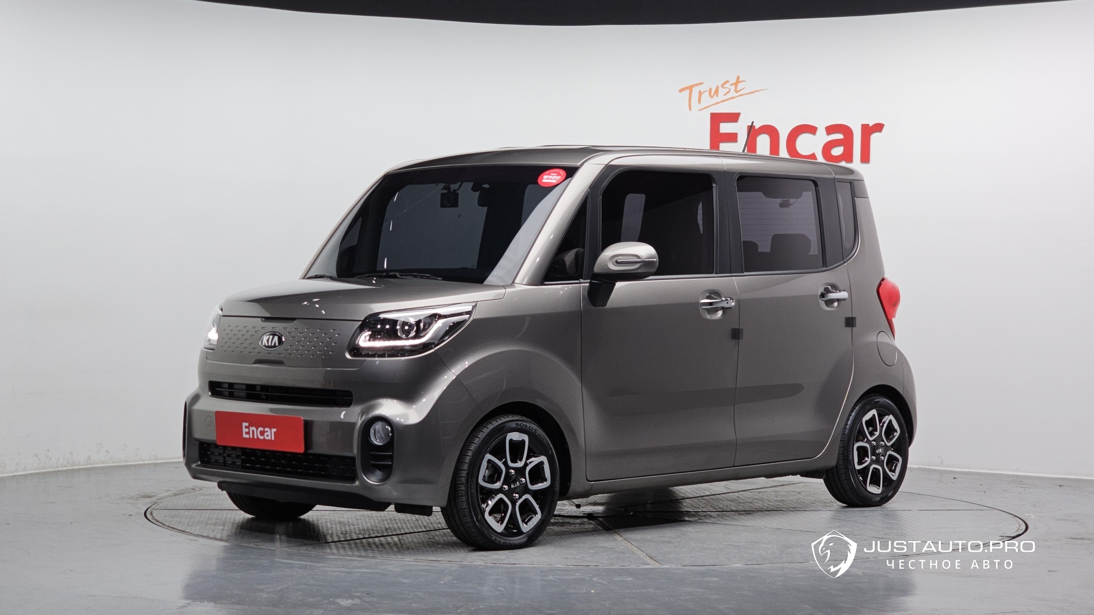 Автомобиль Kia RAY