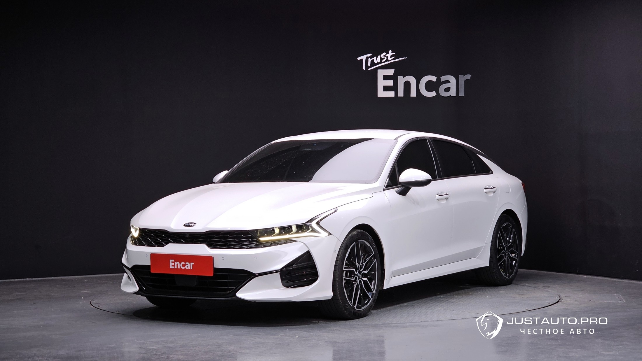 Автомобиль Kia K5