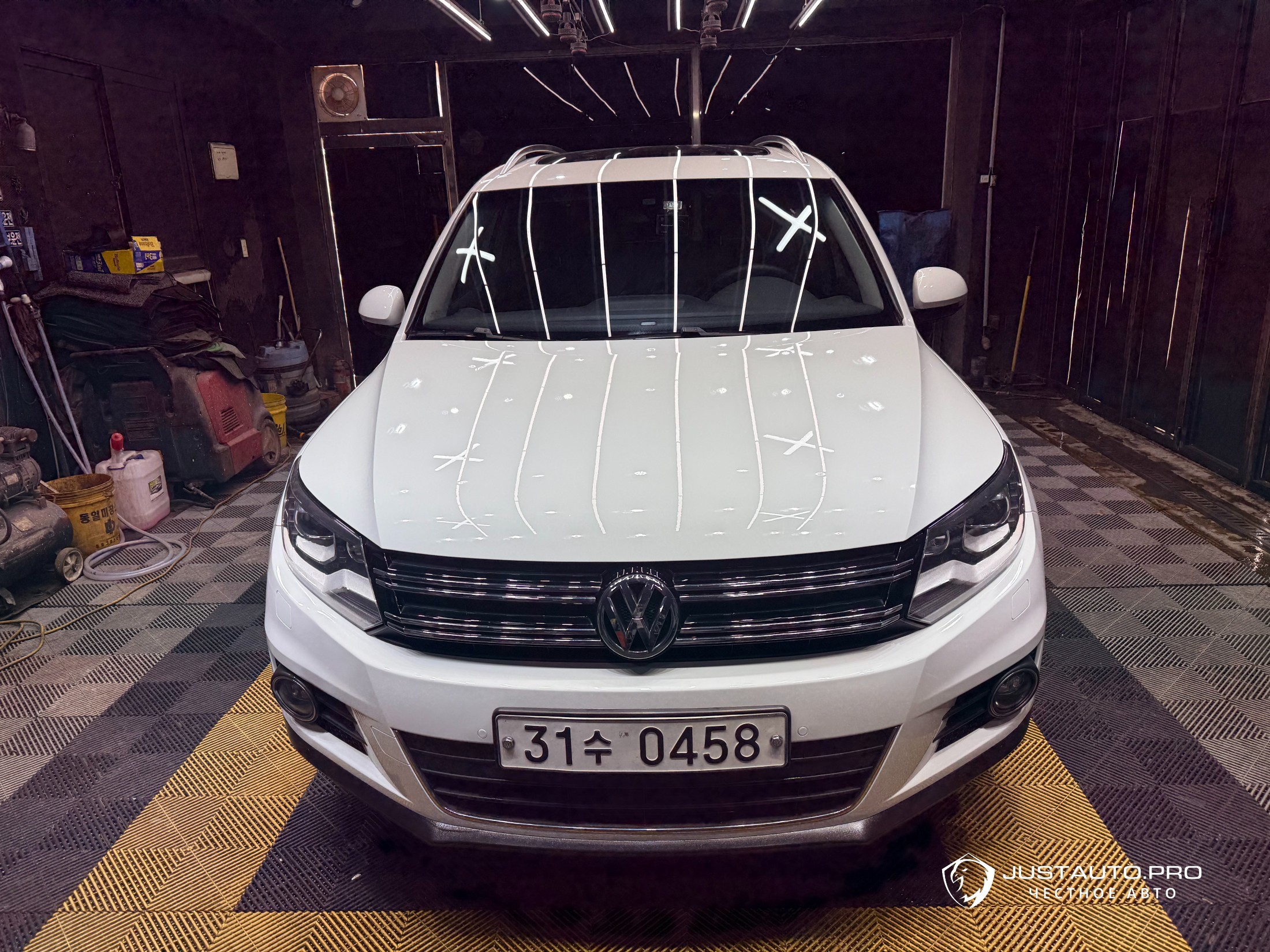 Автомобиль Volkswagen Tiguan