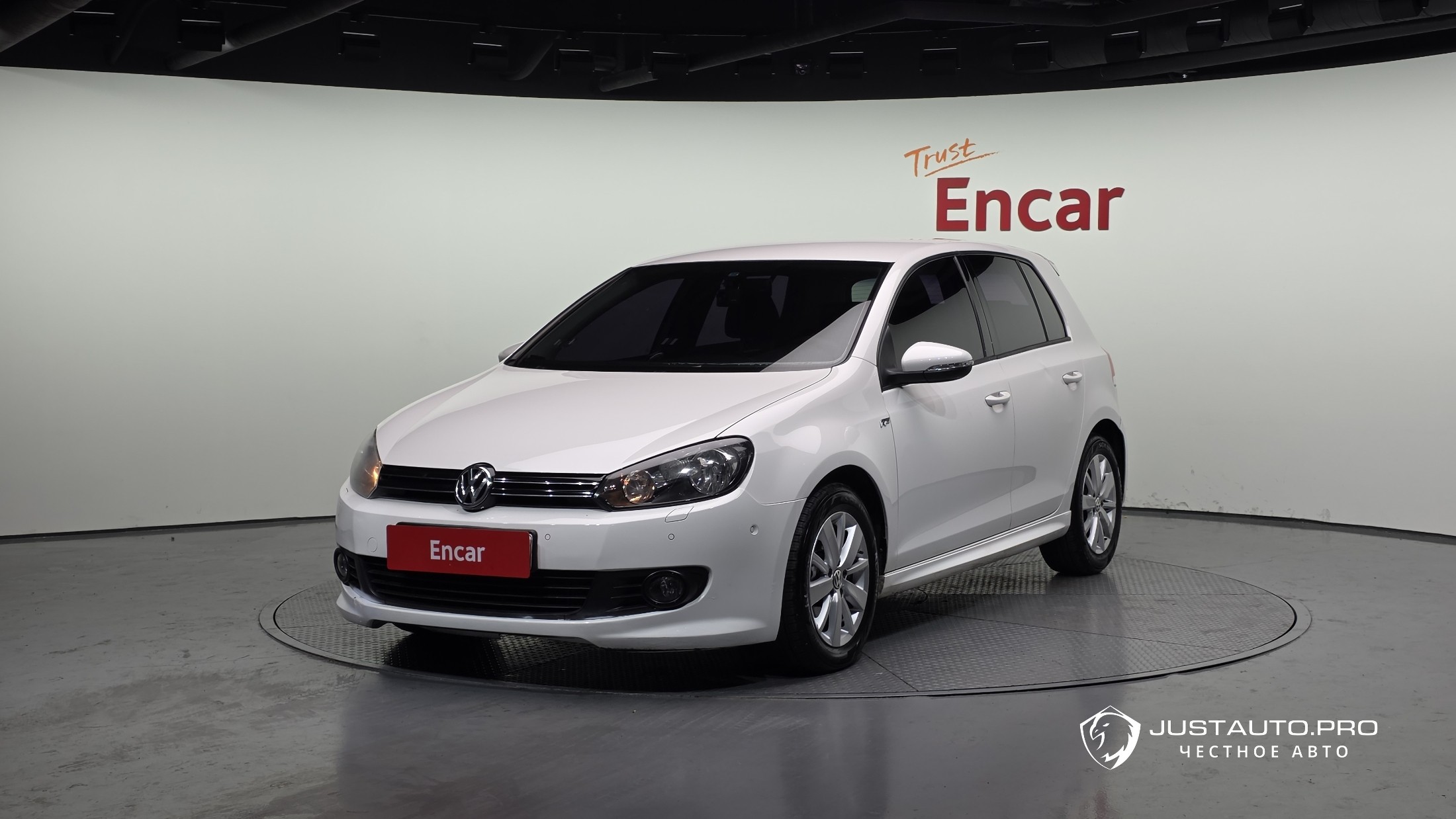 Автомобиль Volkswagen Golf