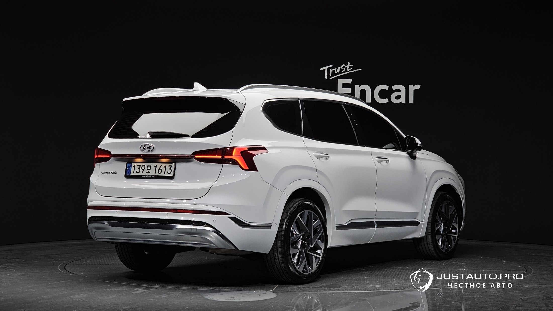 Автомобиль Hyundai Santafe