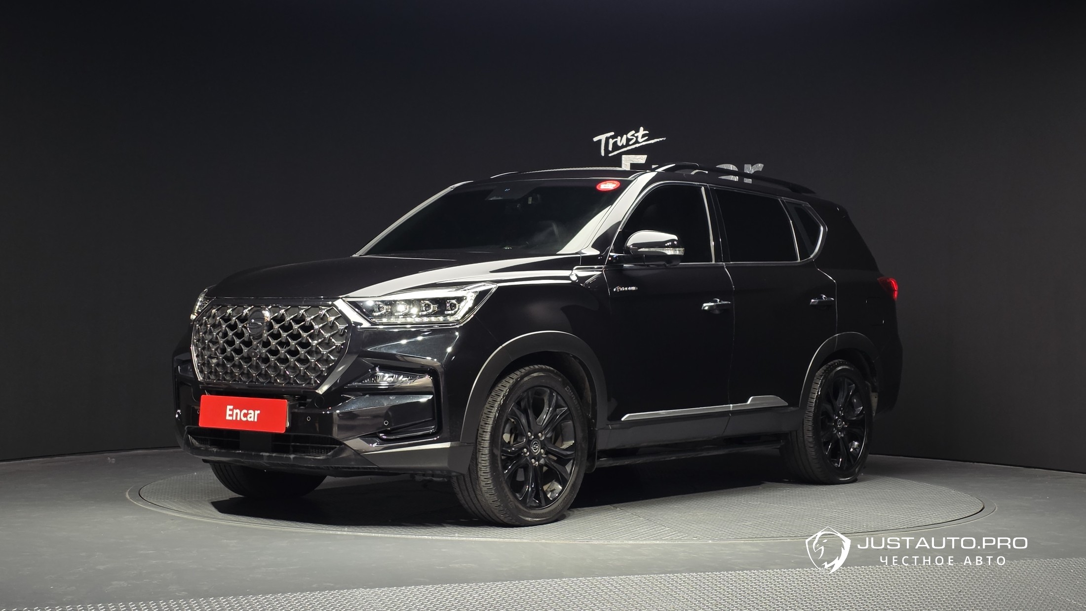 Автомобиль KG_Mobility_Ssangyong Rexton