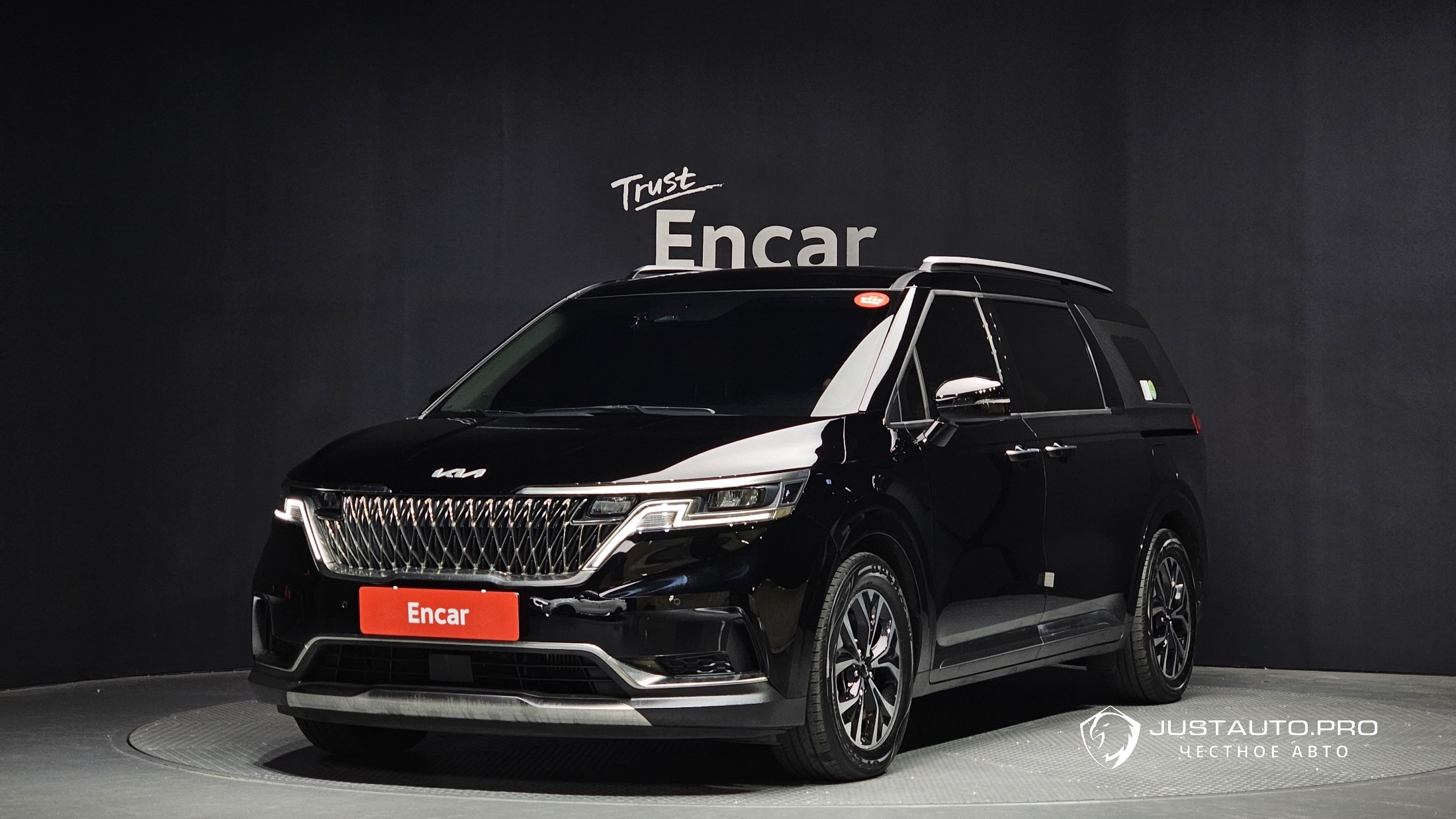 Автомобиль Kia Canival