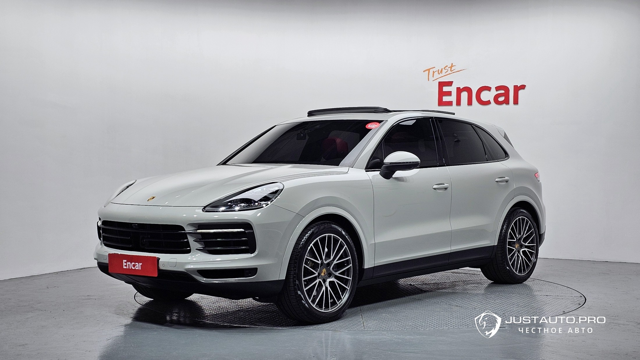 Автомобиль Porsche Cayenne
