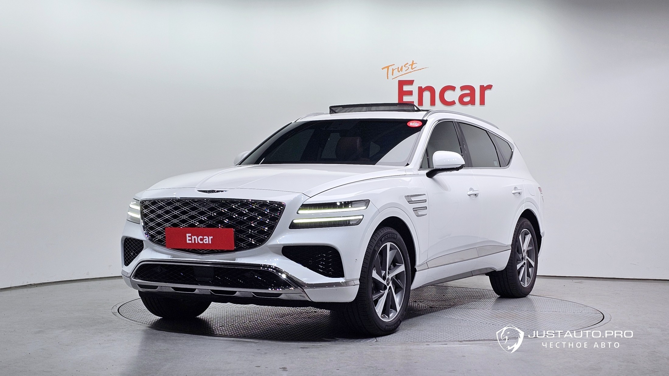 Автомобиль Genesis GV80