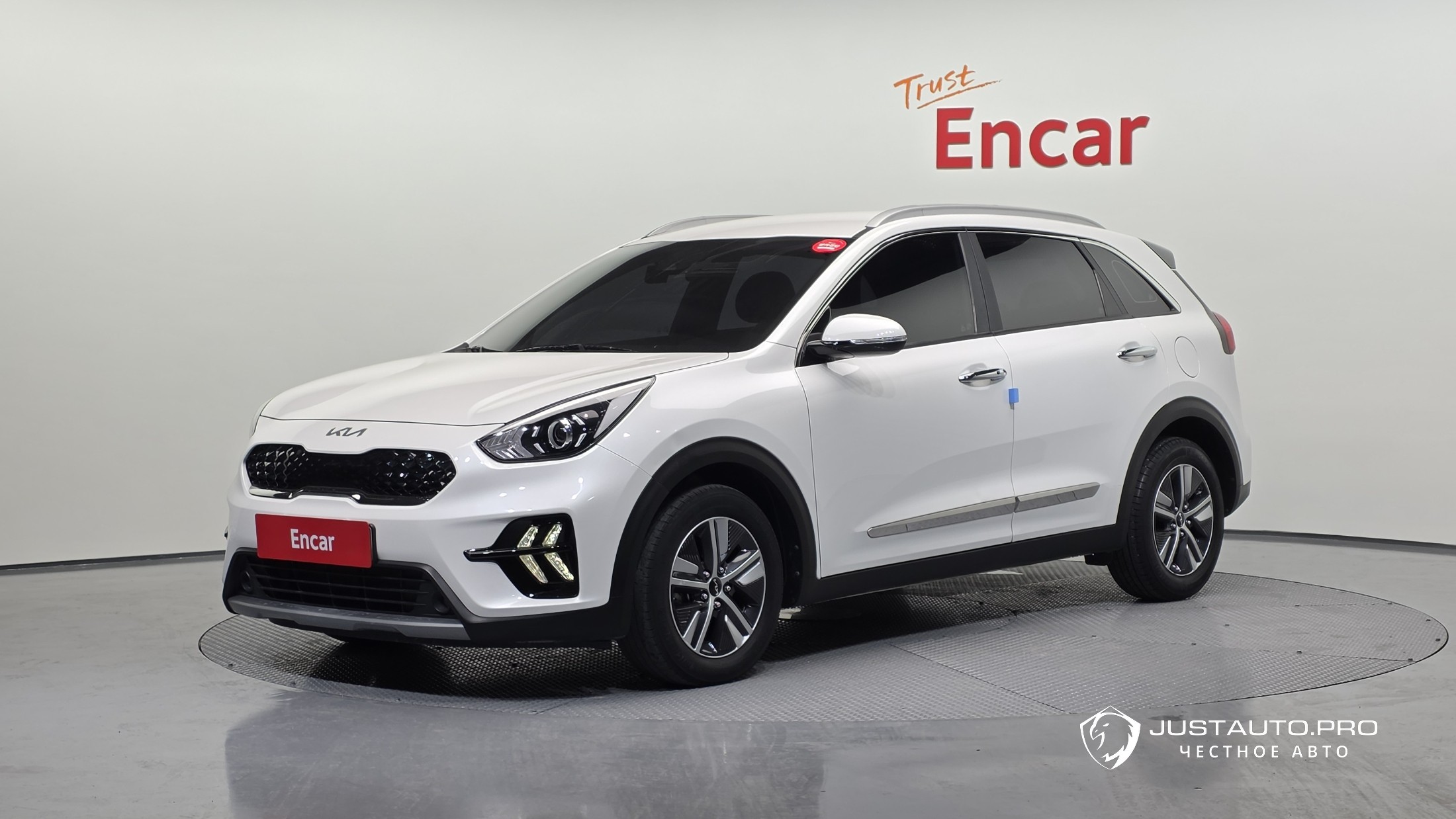 Автомобиль Kia Niro