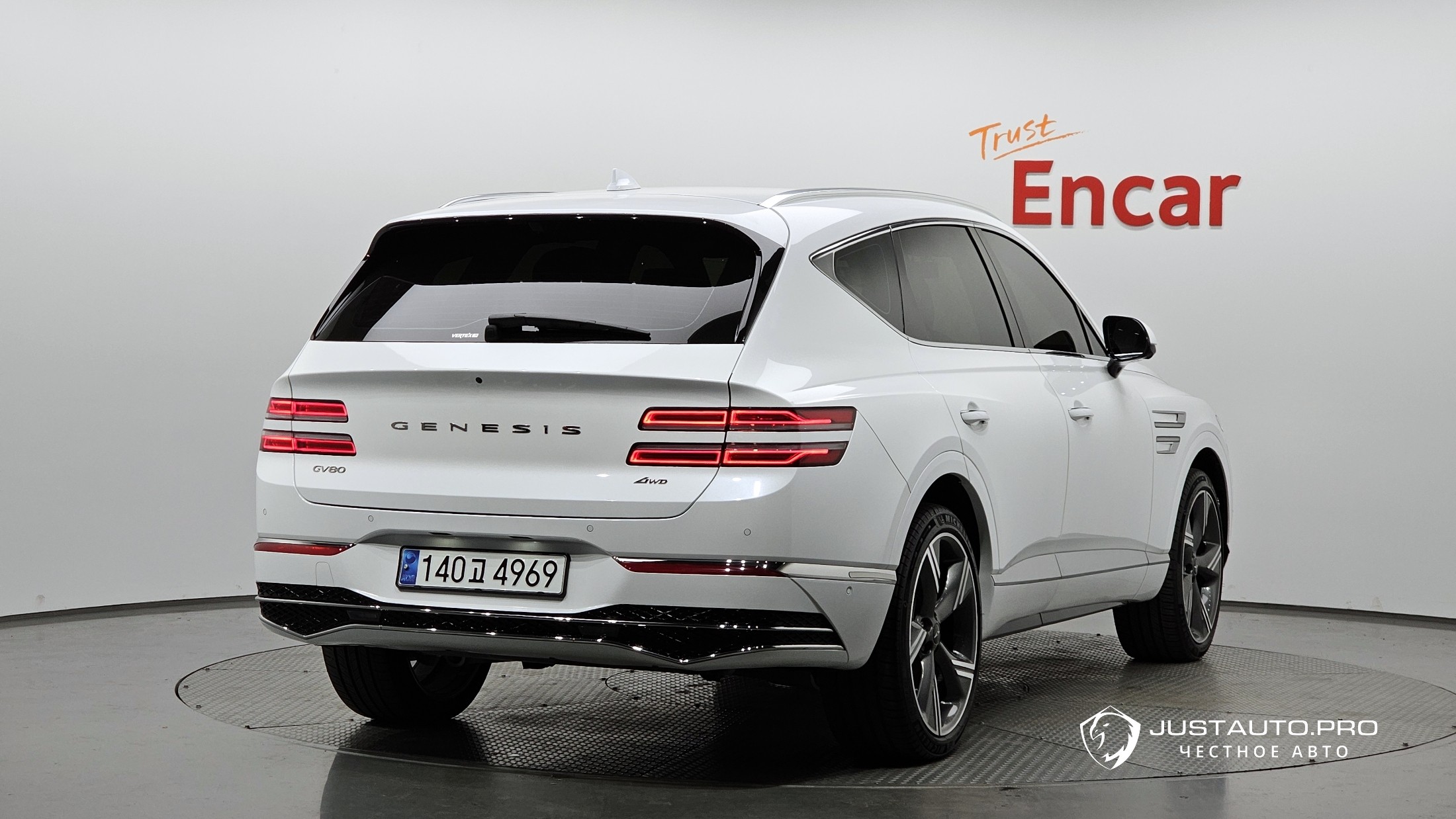 Автомобиль Genesis GV80