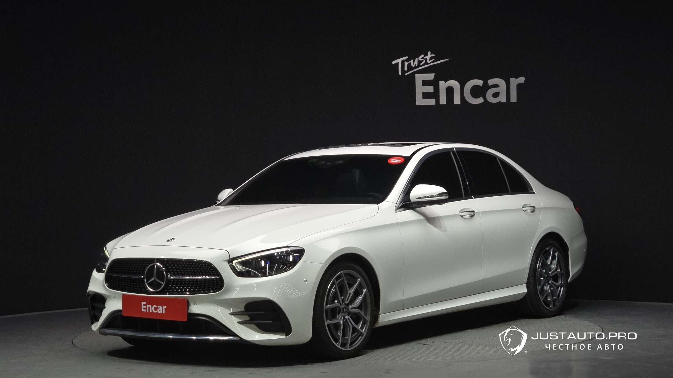 Автомобиль Mercedes-Benz E-Class