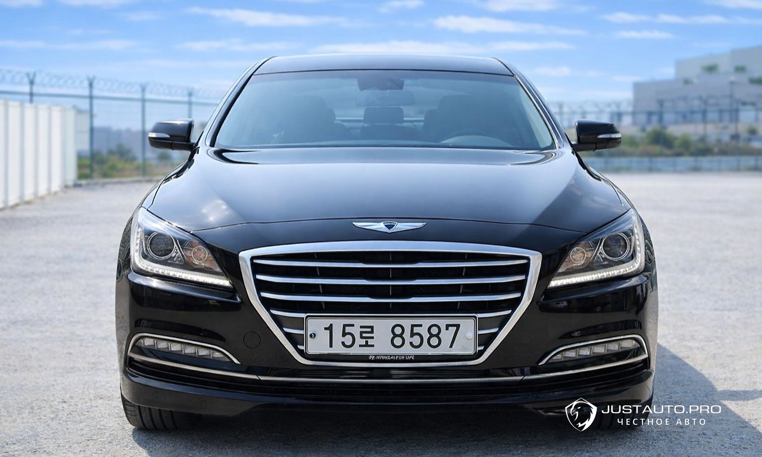 Автомобиль Hyundai Genesis