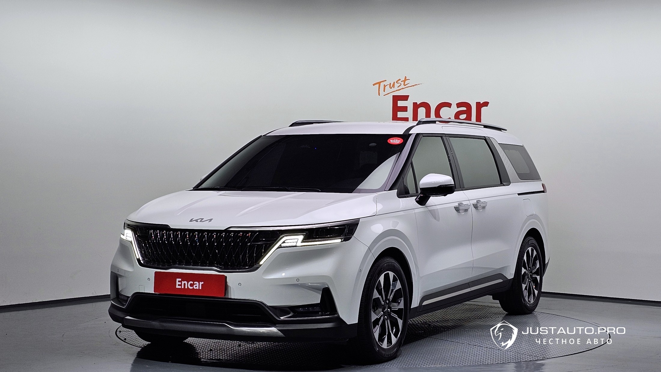 Автомобиль Kia Canival