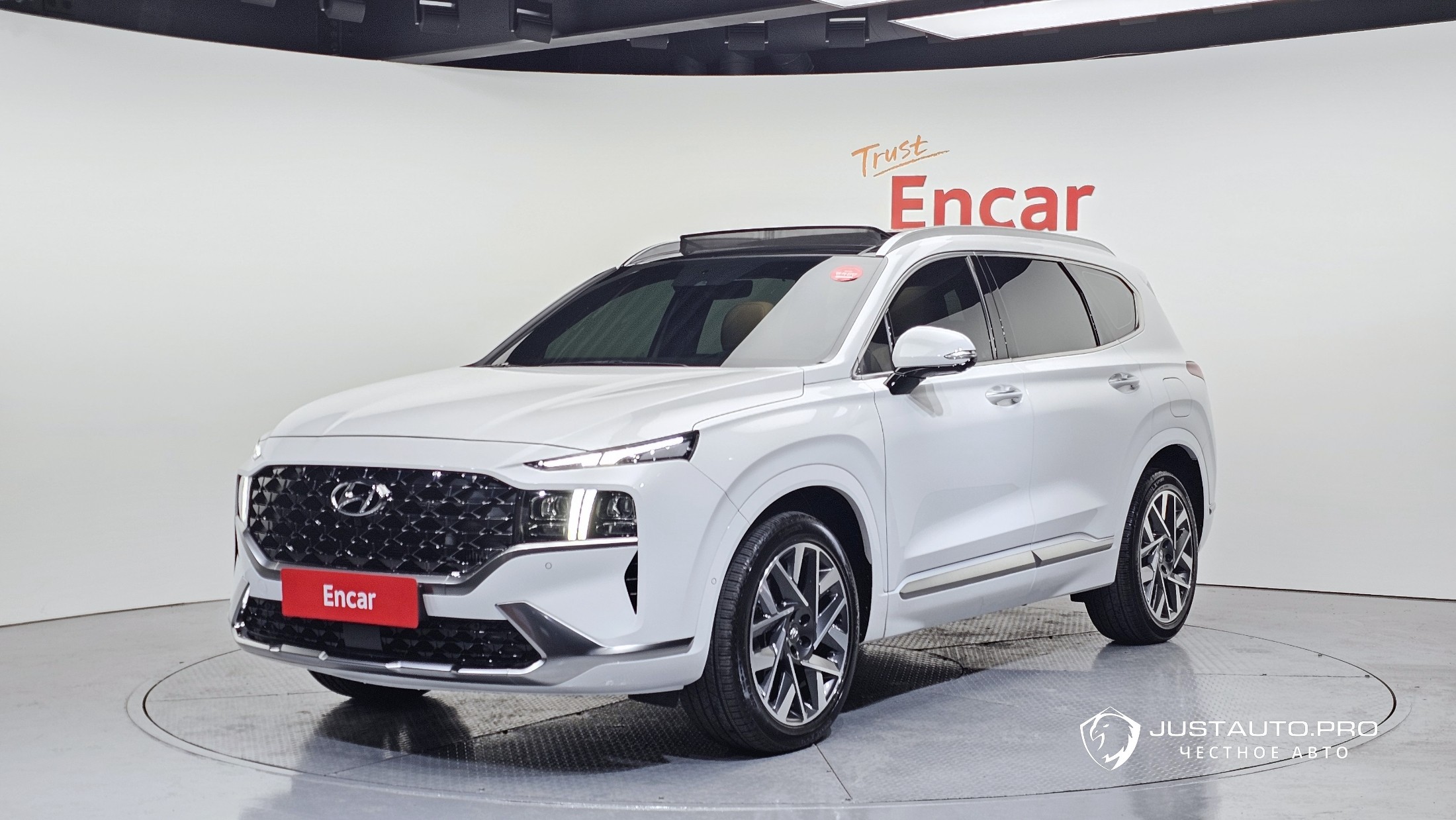 Автомобиль Hyundai Santafe