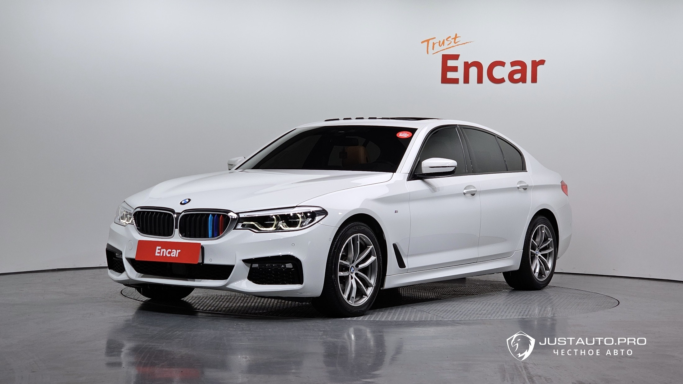 Автомобиль BMW 5-Series