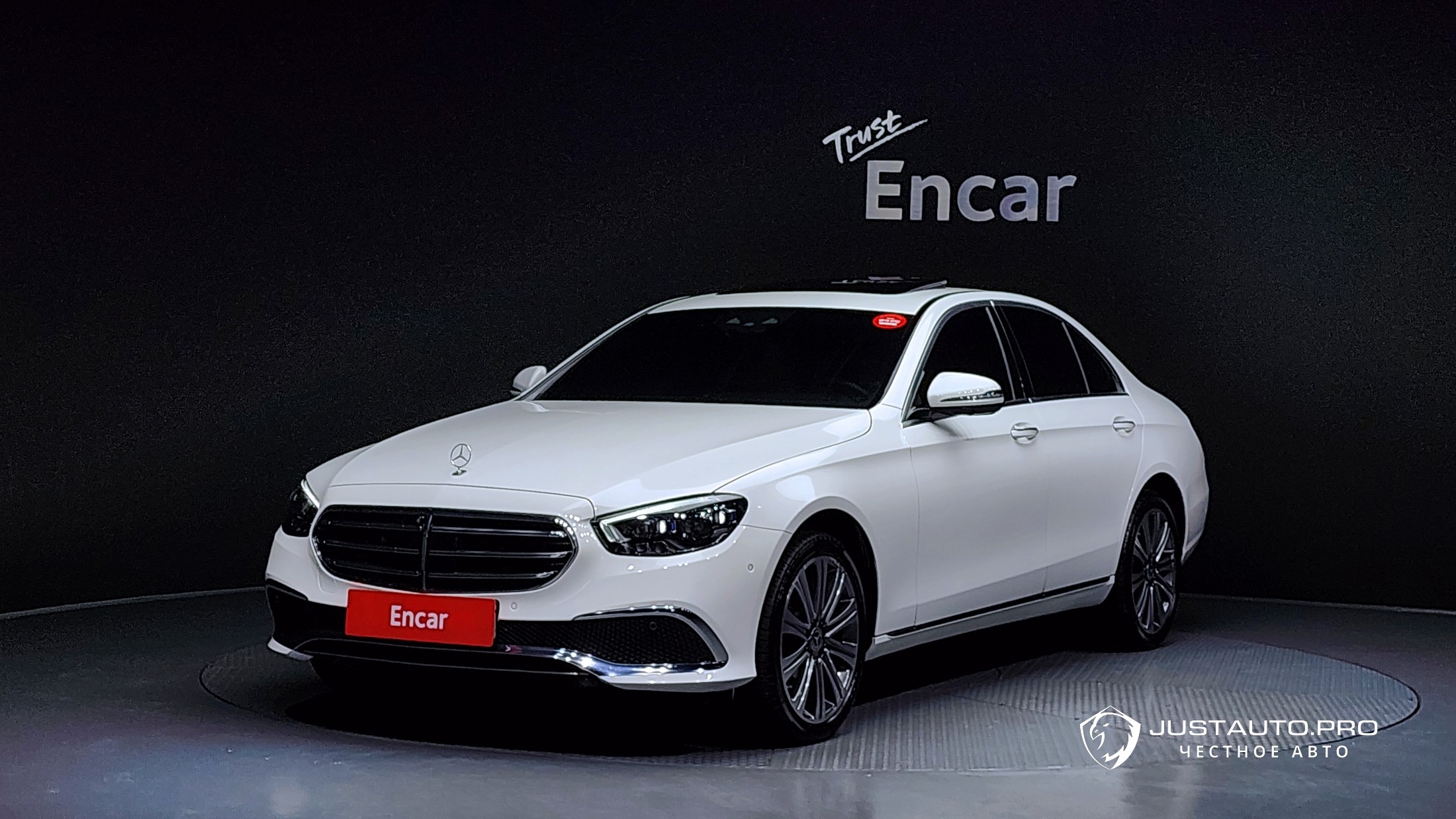 Автомобиль Mercedes-Benz E-Class