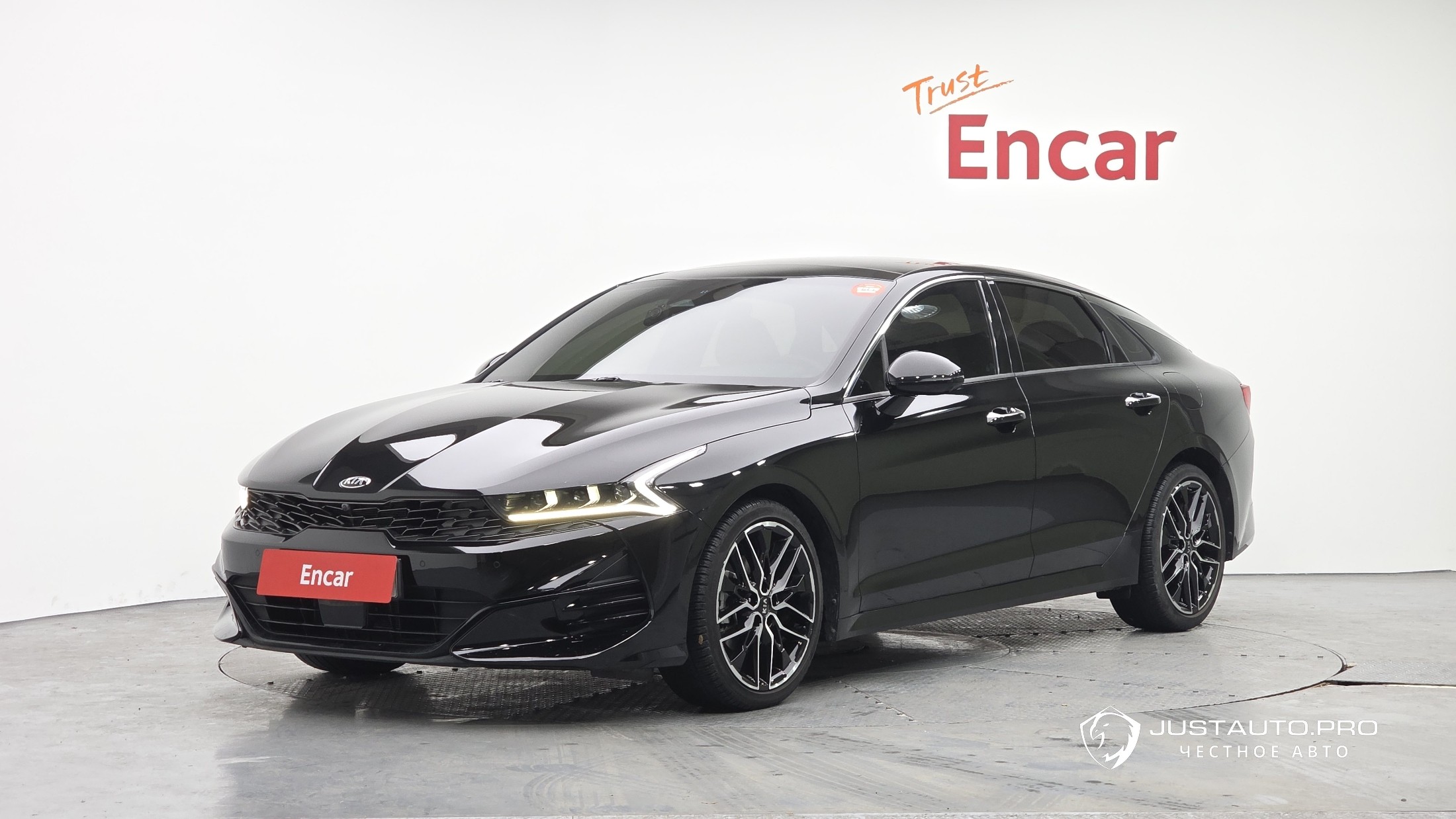 Автомобиль Kia K5