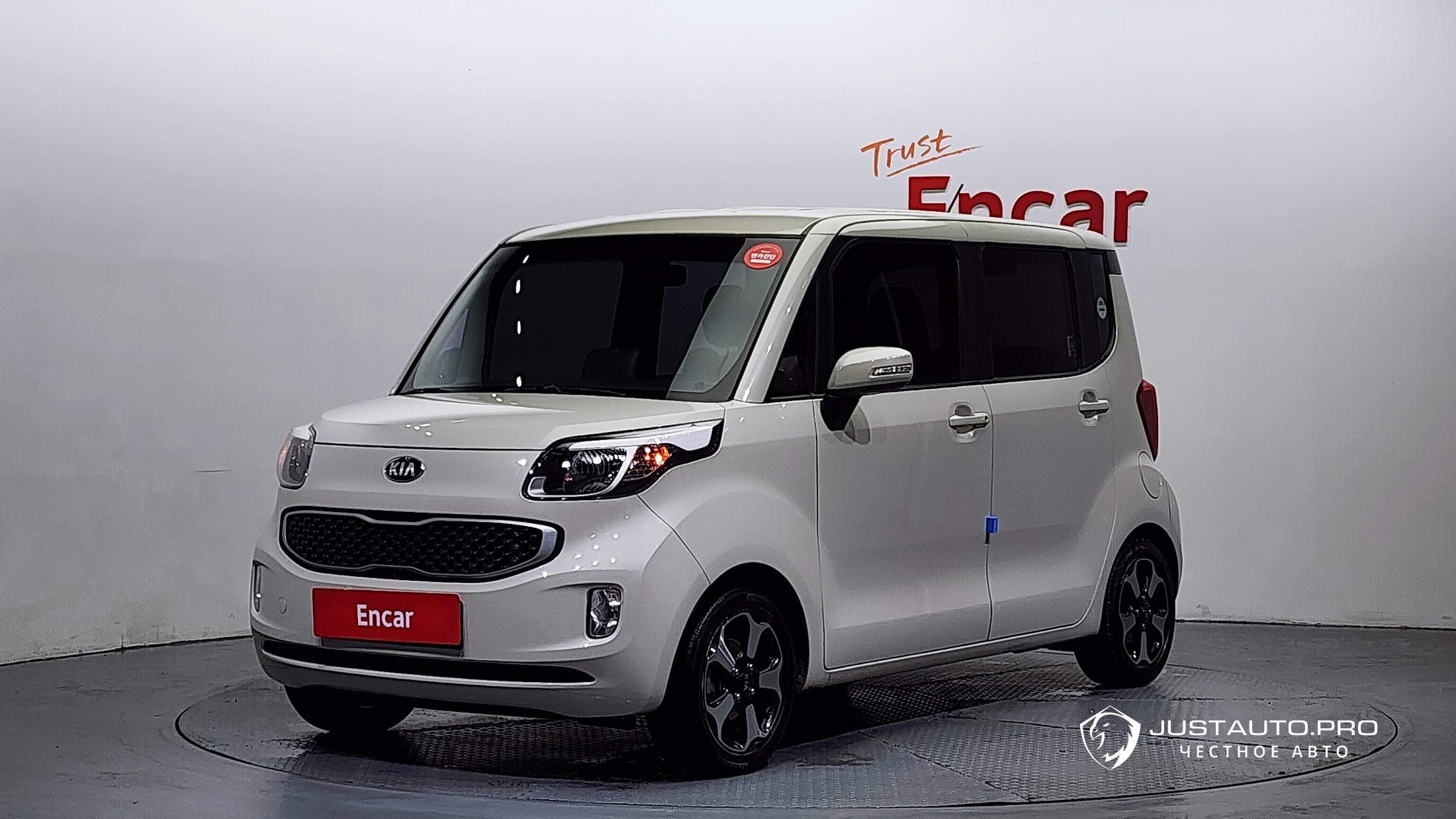 Автомобиль Kia RAY