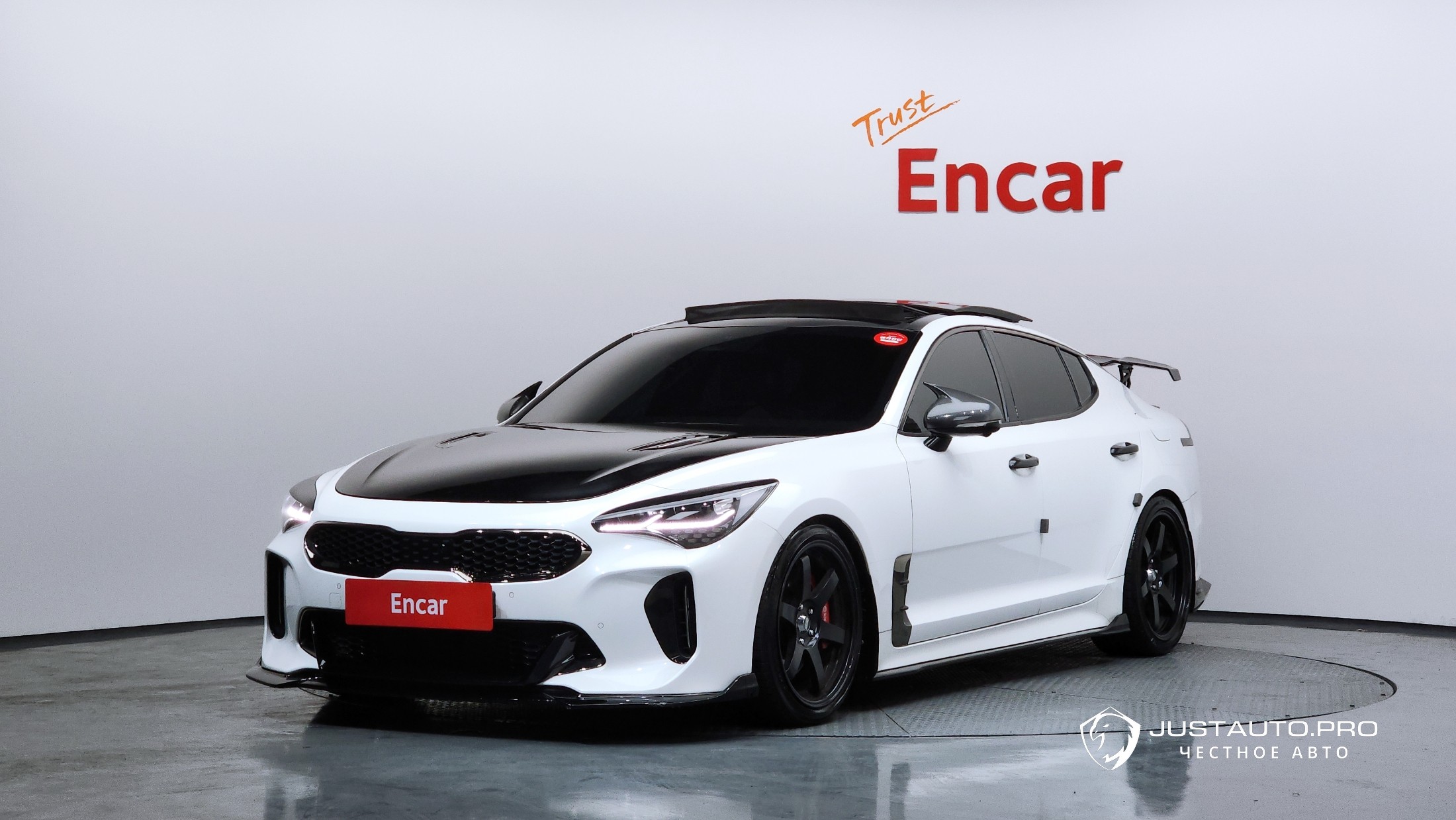 Автомобиль Kia Stinger