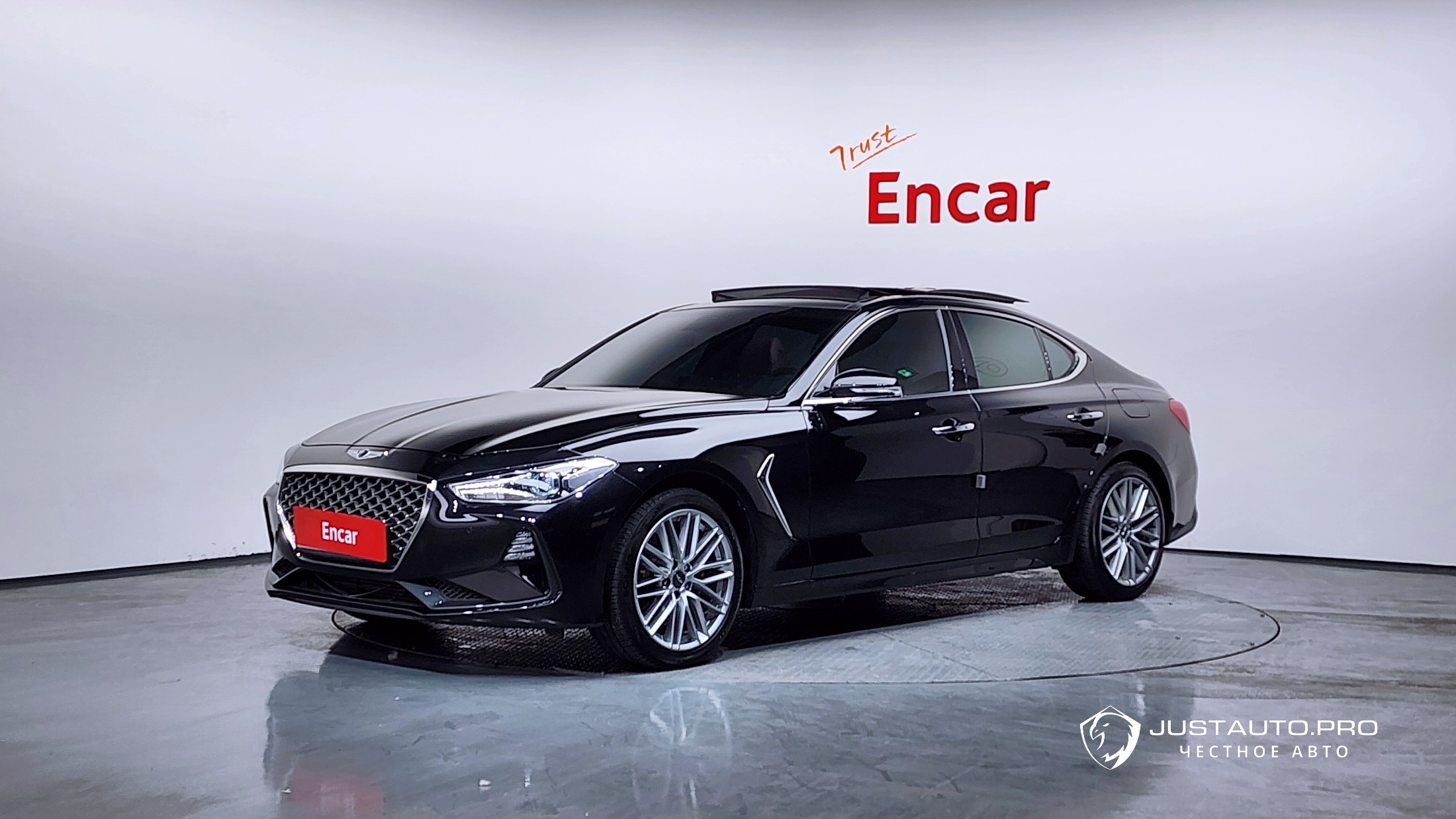 Автомобиль Genesis G70