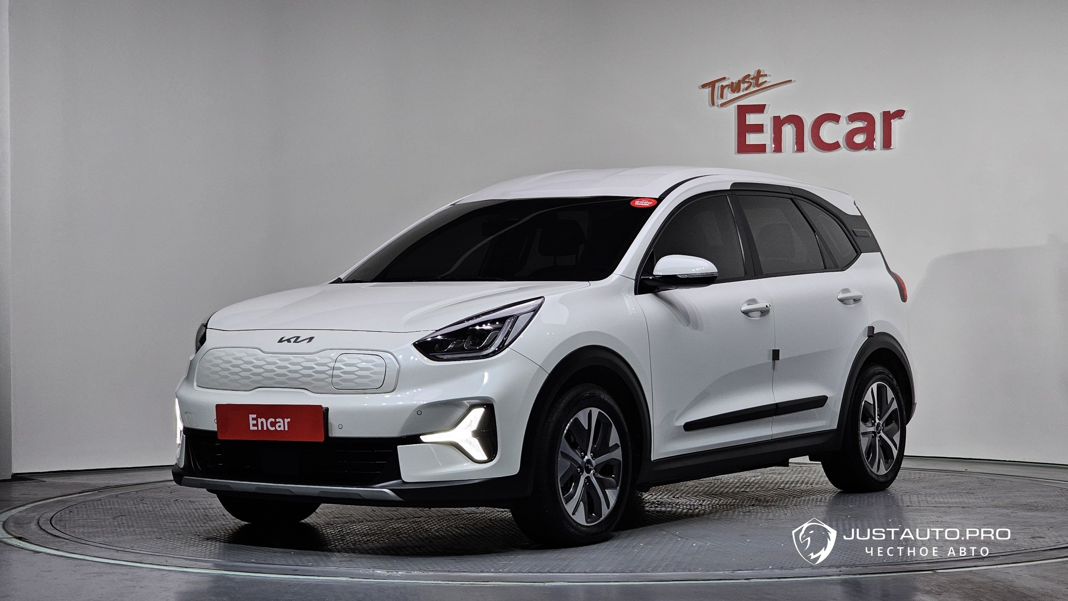 Автомобиль Kia Niro