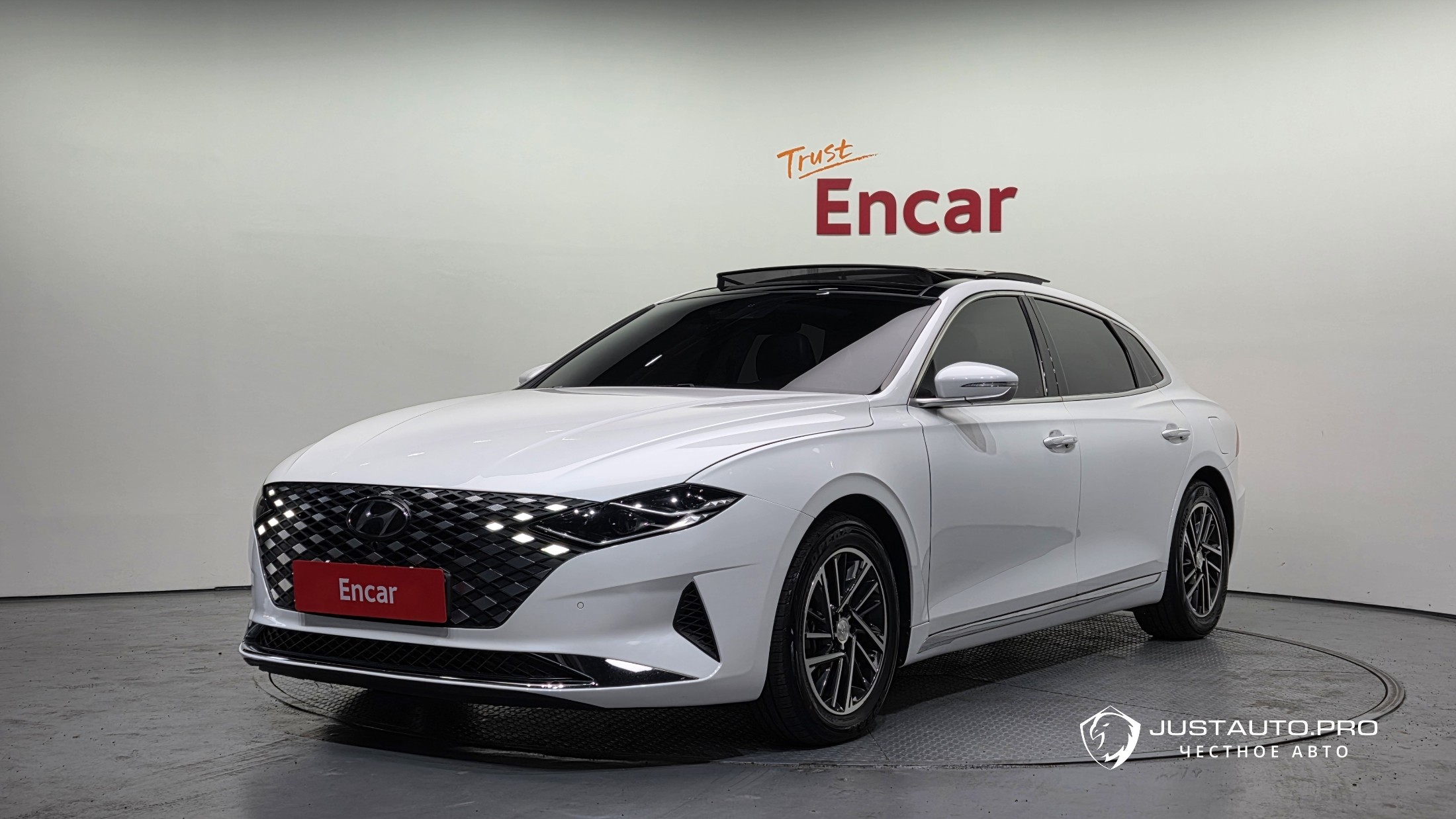 Автомобиль Hyundai Grandeur