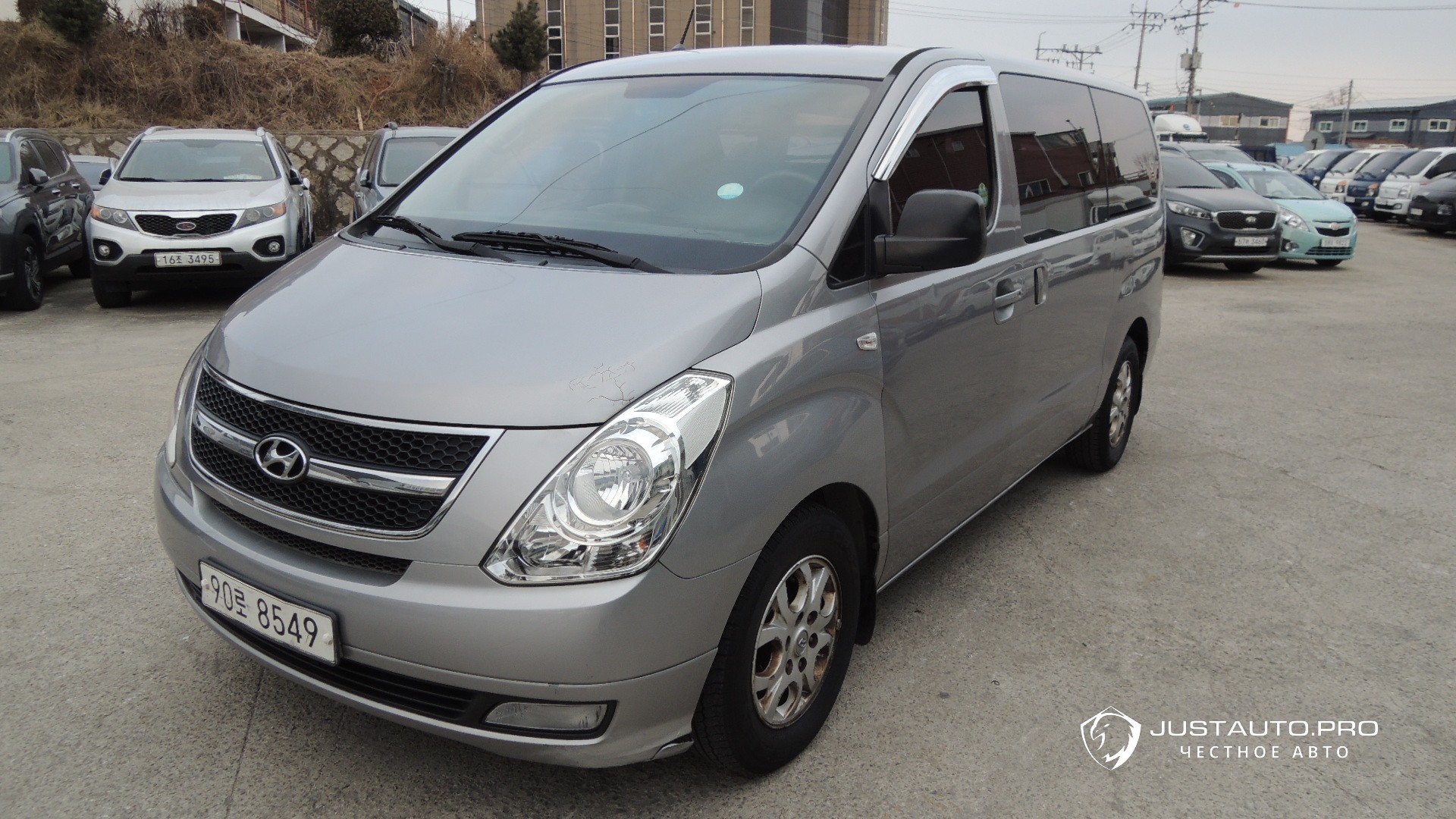 Автомобиль Hyundai Starex