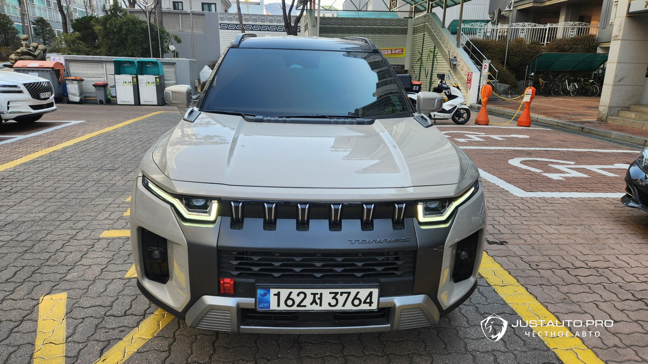 Автомобиль KG_Mobility_Ssangyong Torres