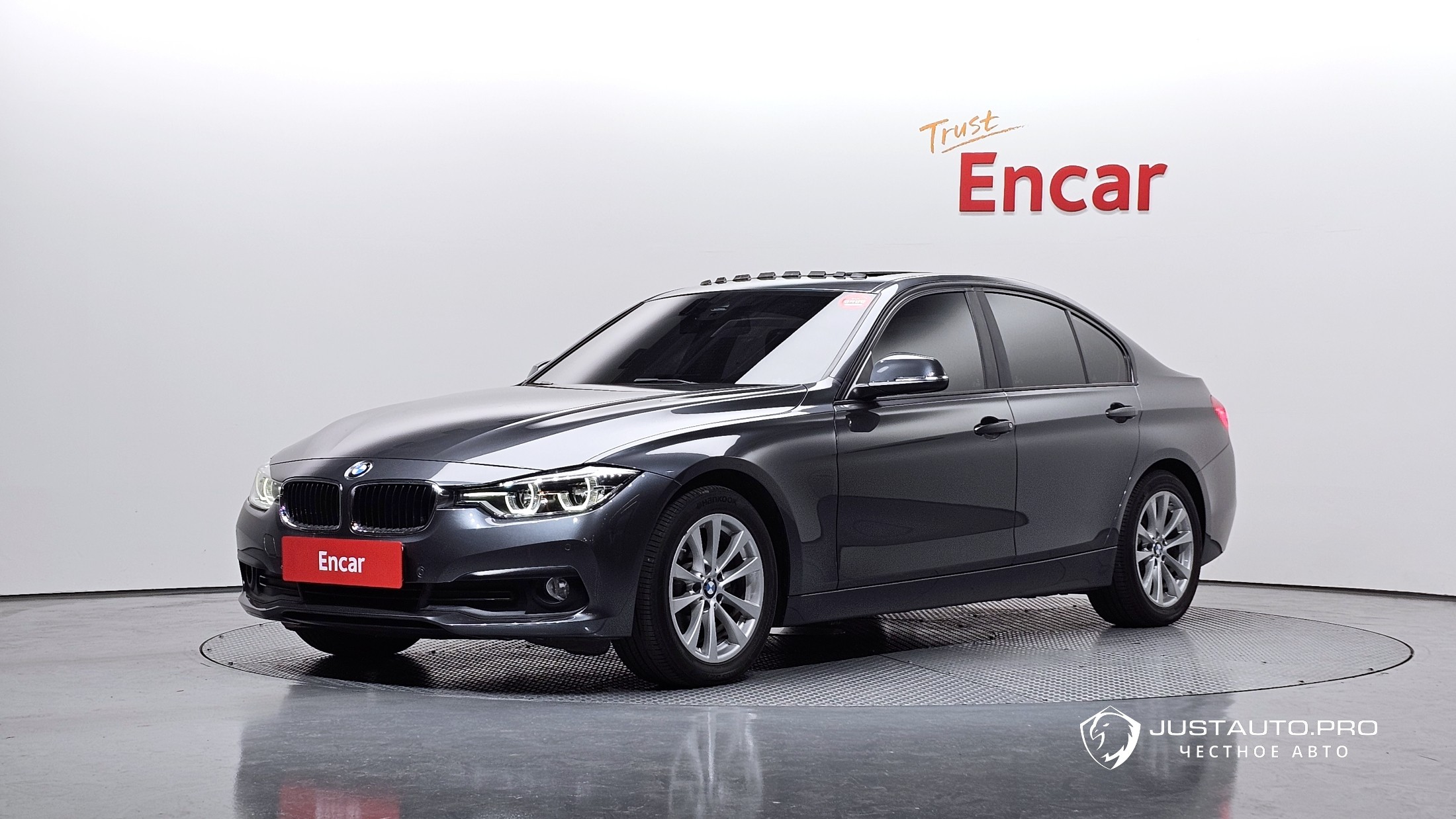 Автомобиль BMW 3-Series