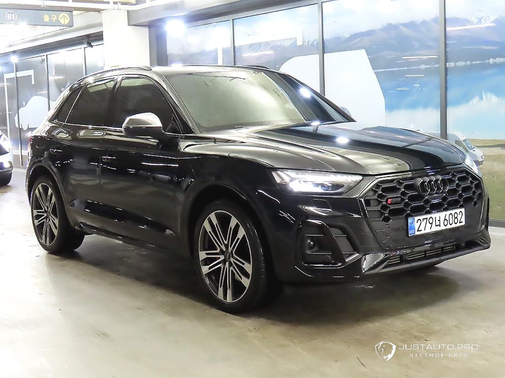 Автомобиль Audi SQ5