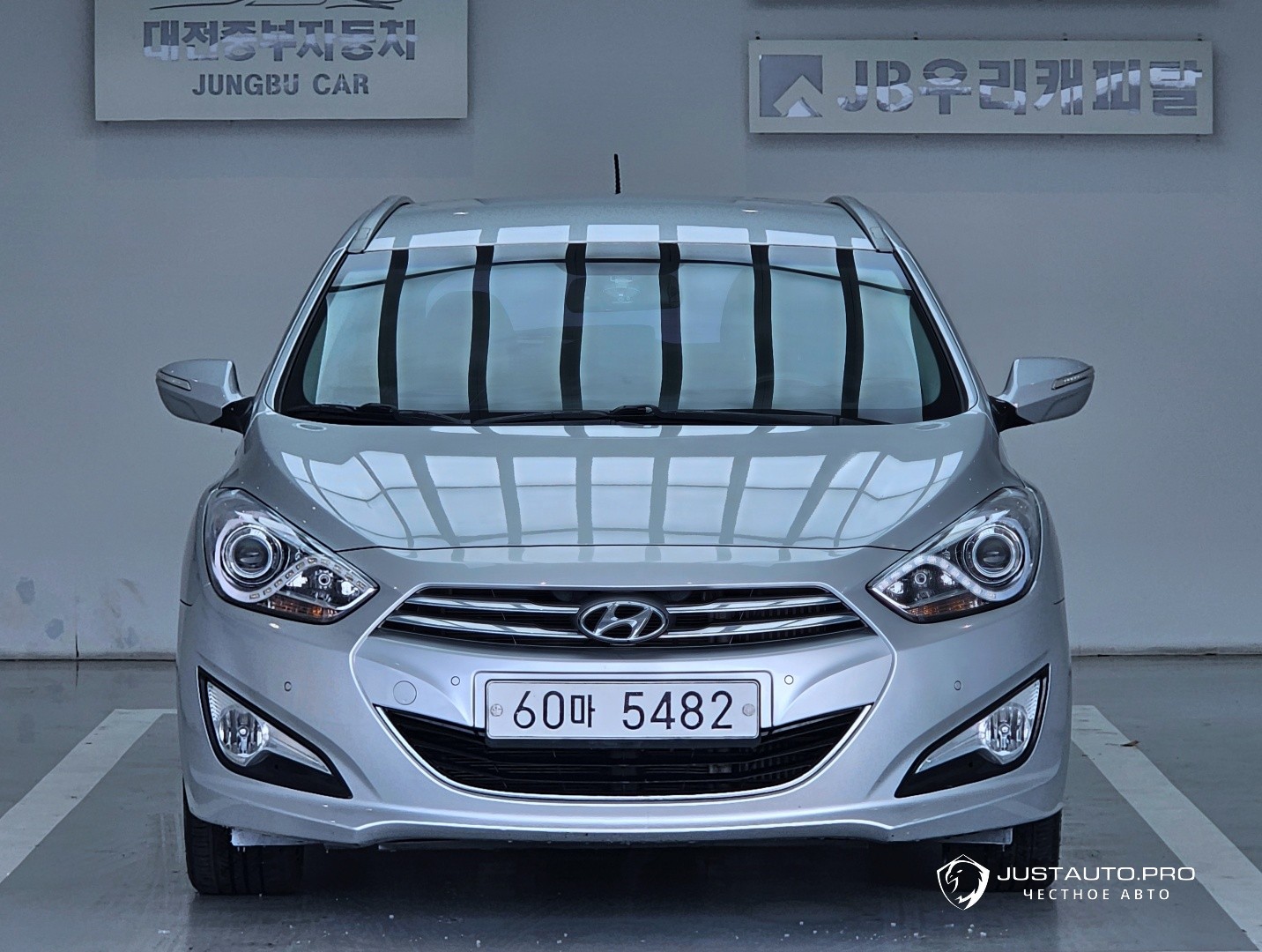 Автомобиль Hyundai i40