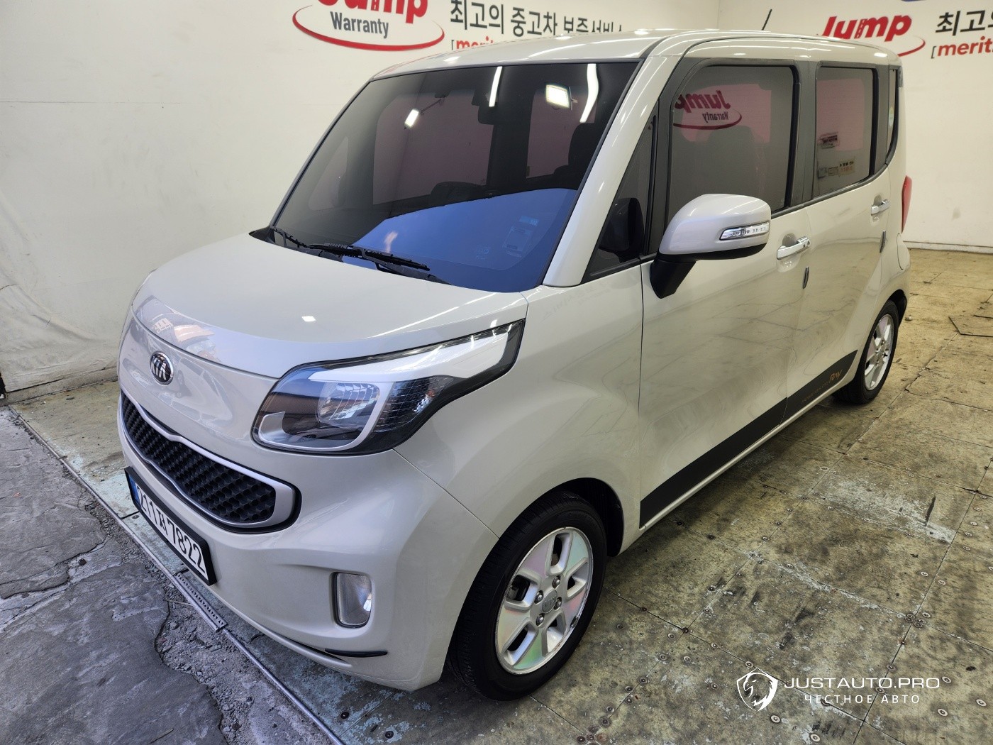 Автомобиль Kia RAY