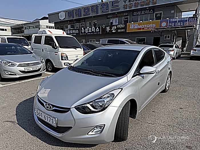 Автомобиль Hyundai AVANTE
