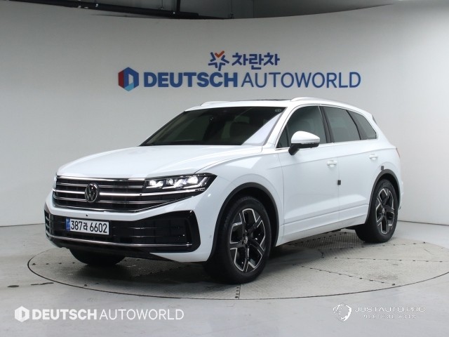 Автомобиль Volkswagen Touareg