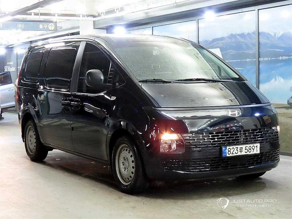 Автомобиль Hyundai Staria