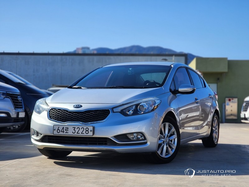 Автомобиль Kia K3