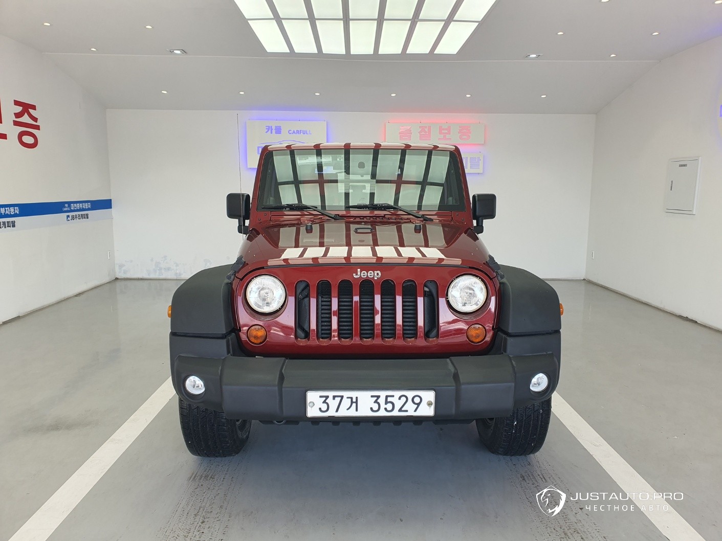 Автомобиль Jeep Wrangler