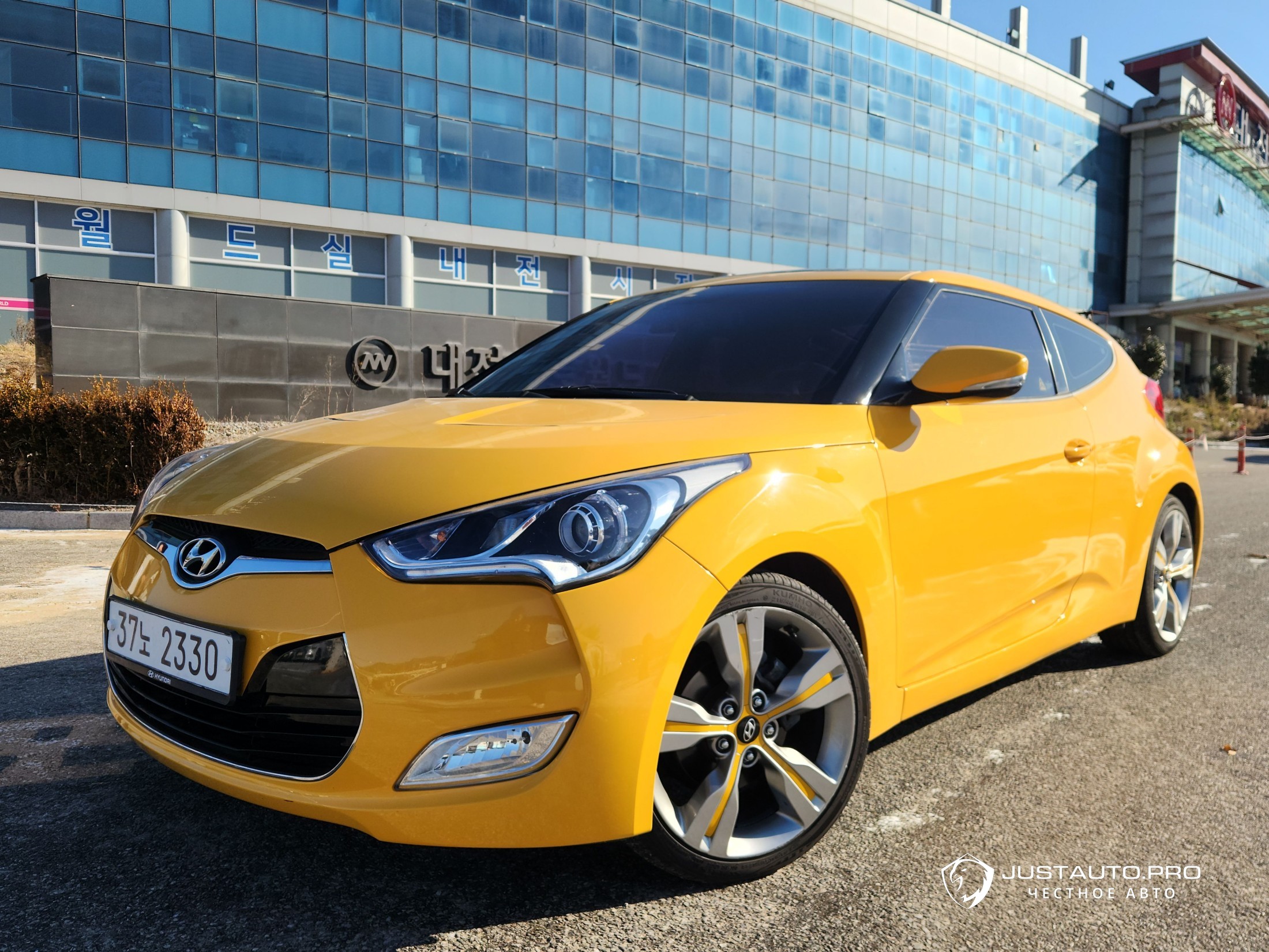 Автомобиль Hyundai Veloster